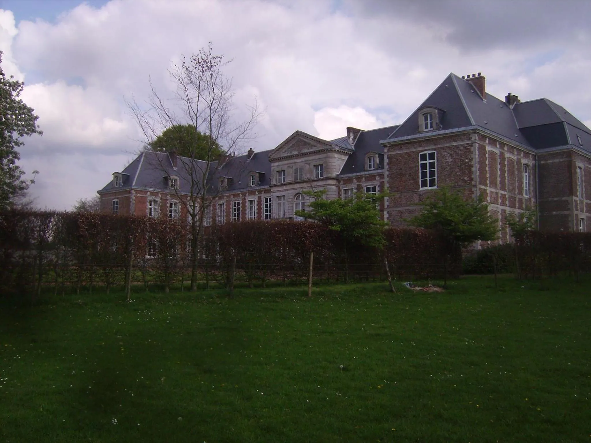 Area and facilities in Chambres d'hôtes & Gîtes du Château de Grand Rullecourt