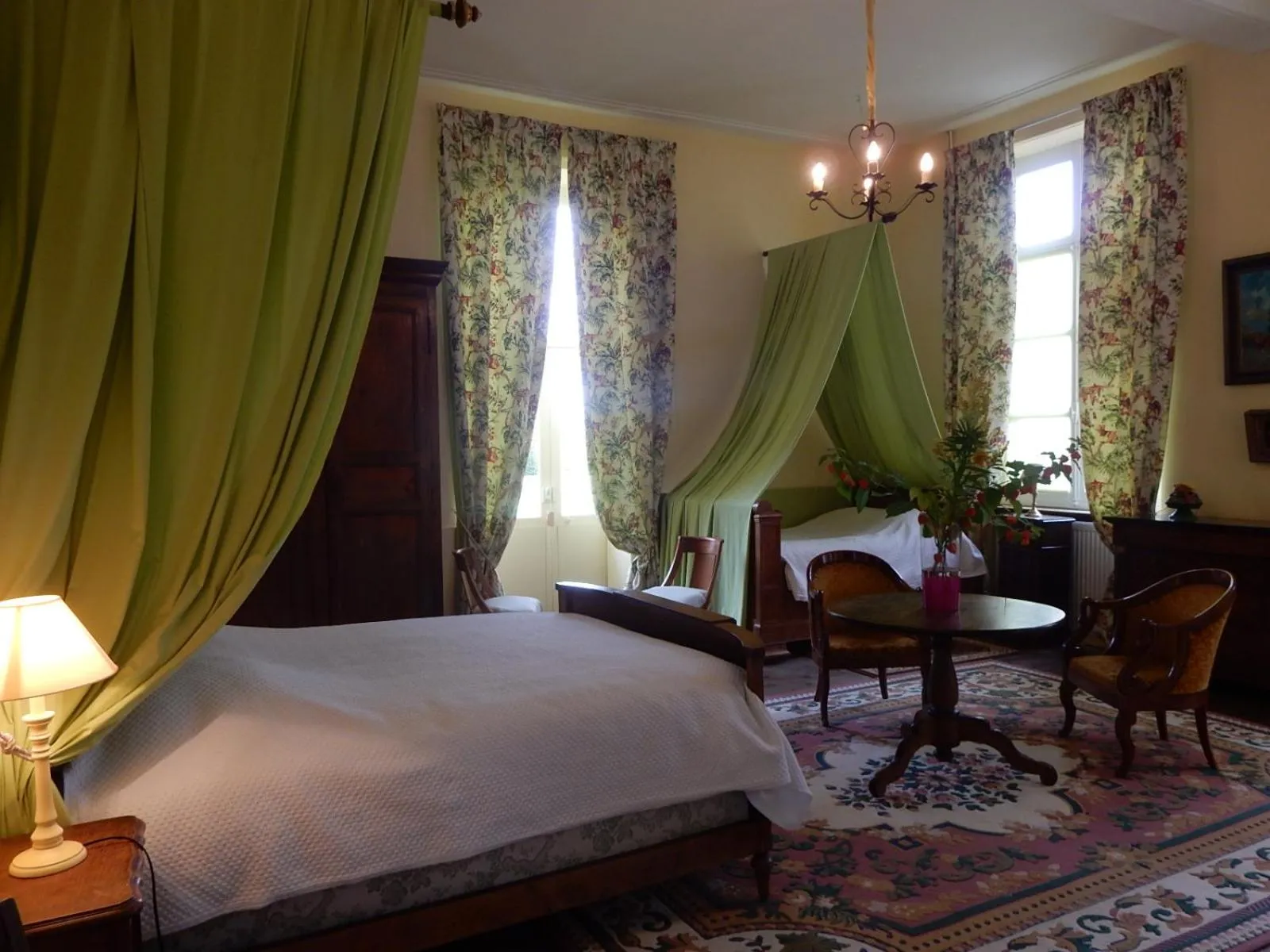 Photo of the whole room, Bed in Chambres d'hôtes & Gîtes du Château de Grand Rullecourt