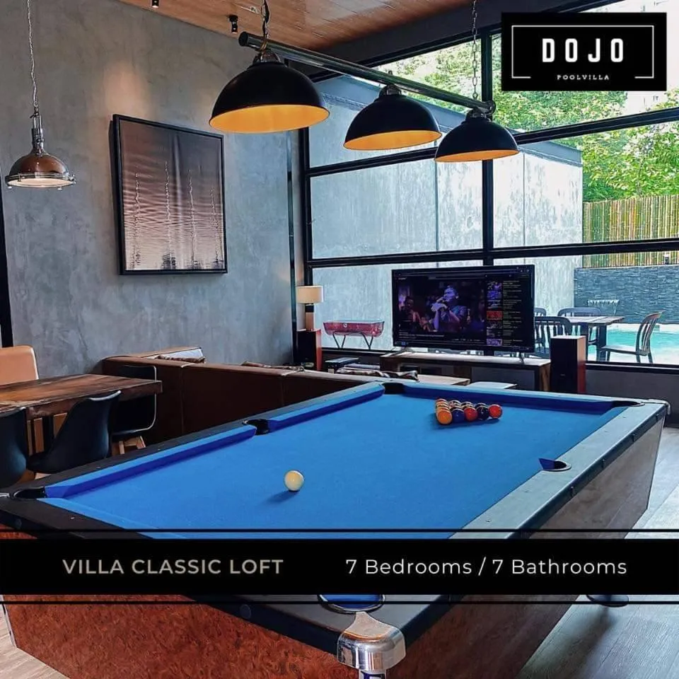 Billiard in Dojo pool villa