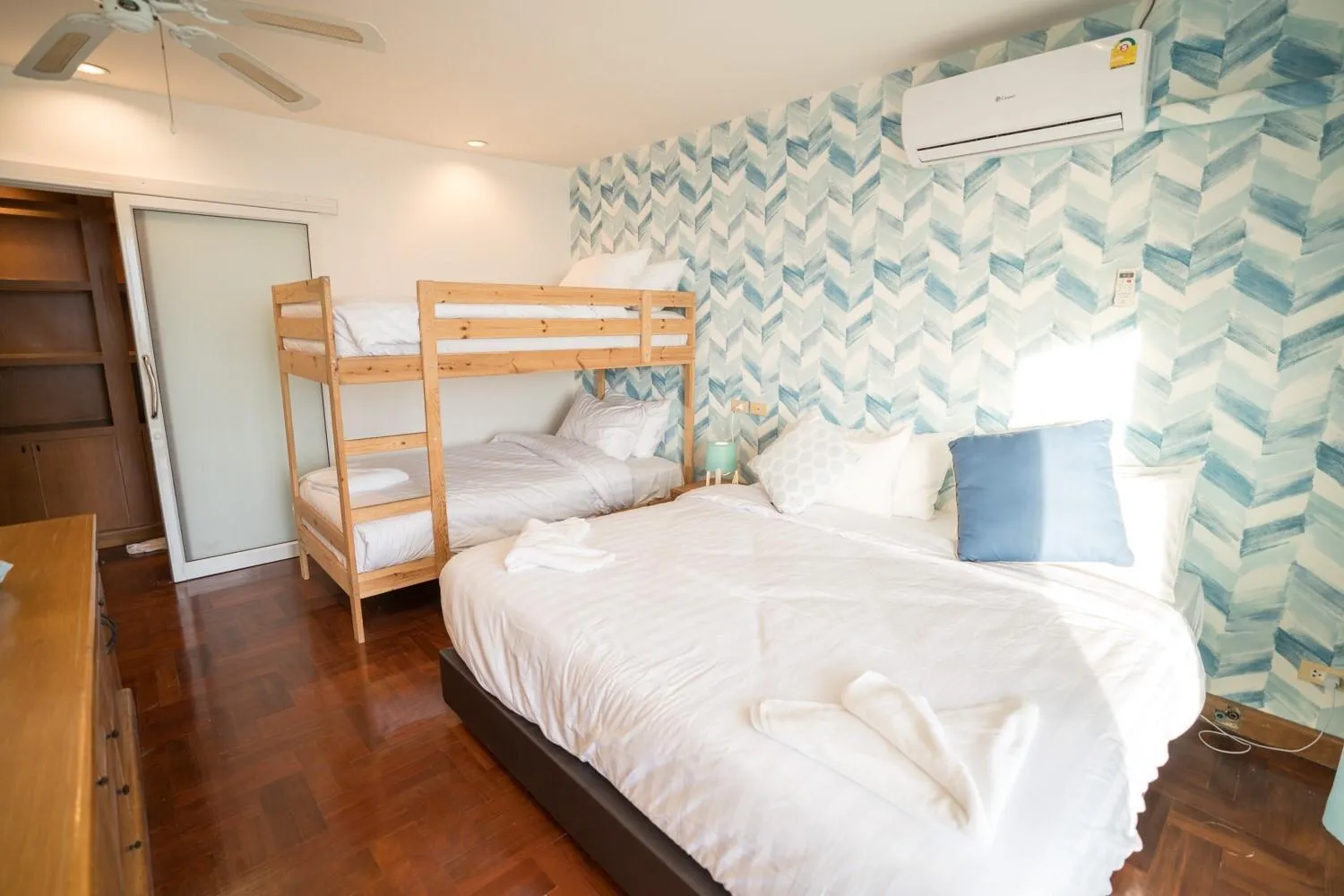 bunk bed, Bed in Dojo pool villa