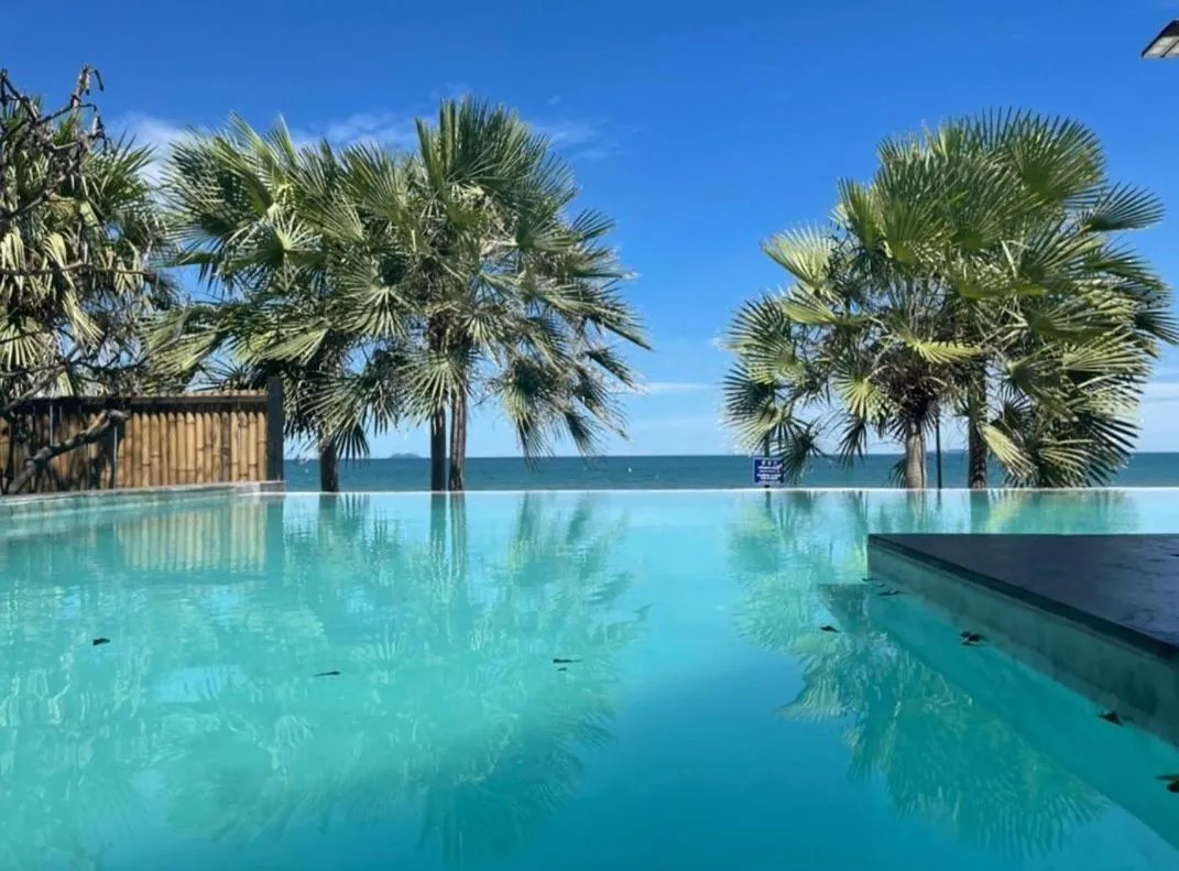 Sea view in Dojo pool villa