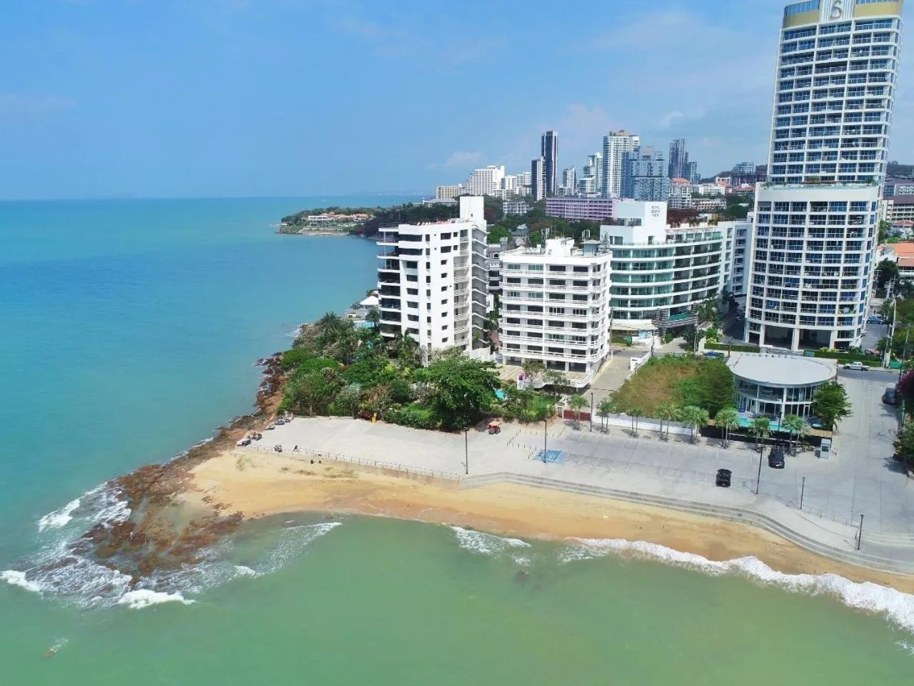 Bird's eye view in Dojo pool villa
