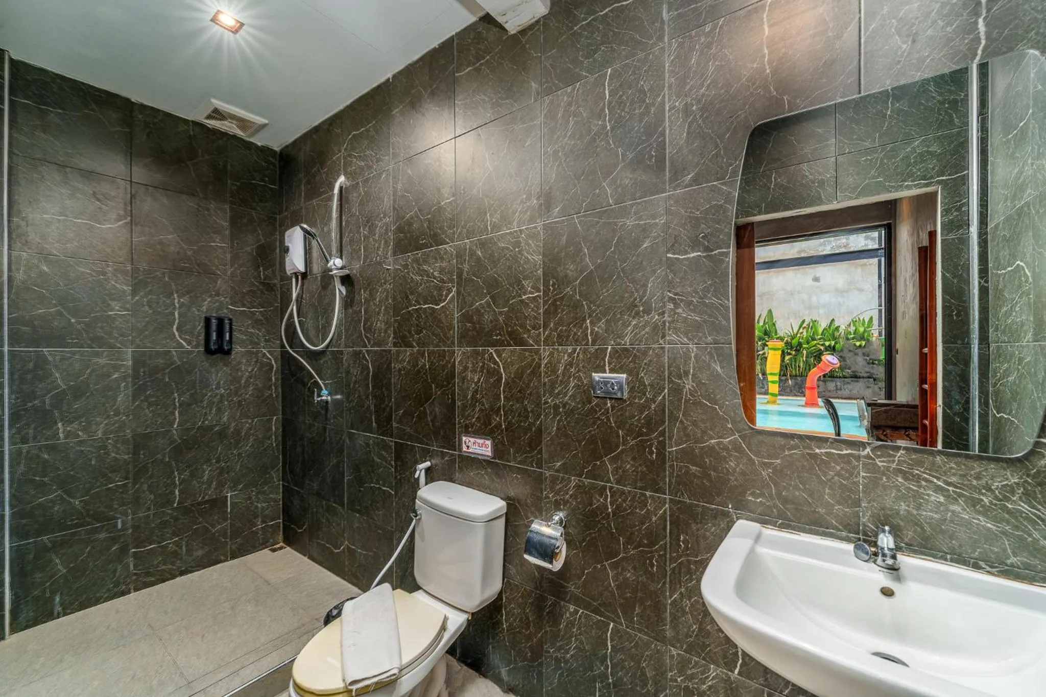 Bathroom in Dojo pool villa