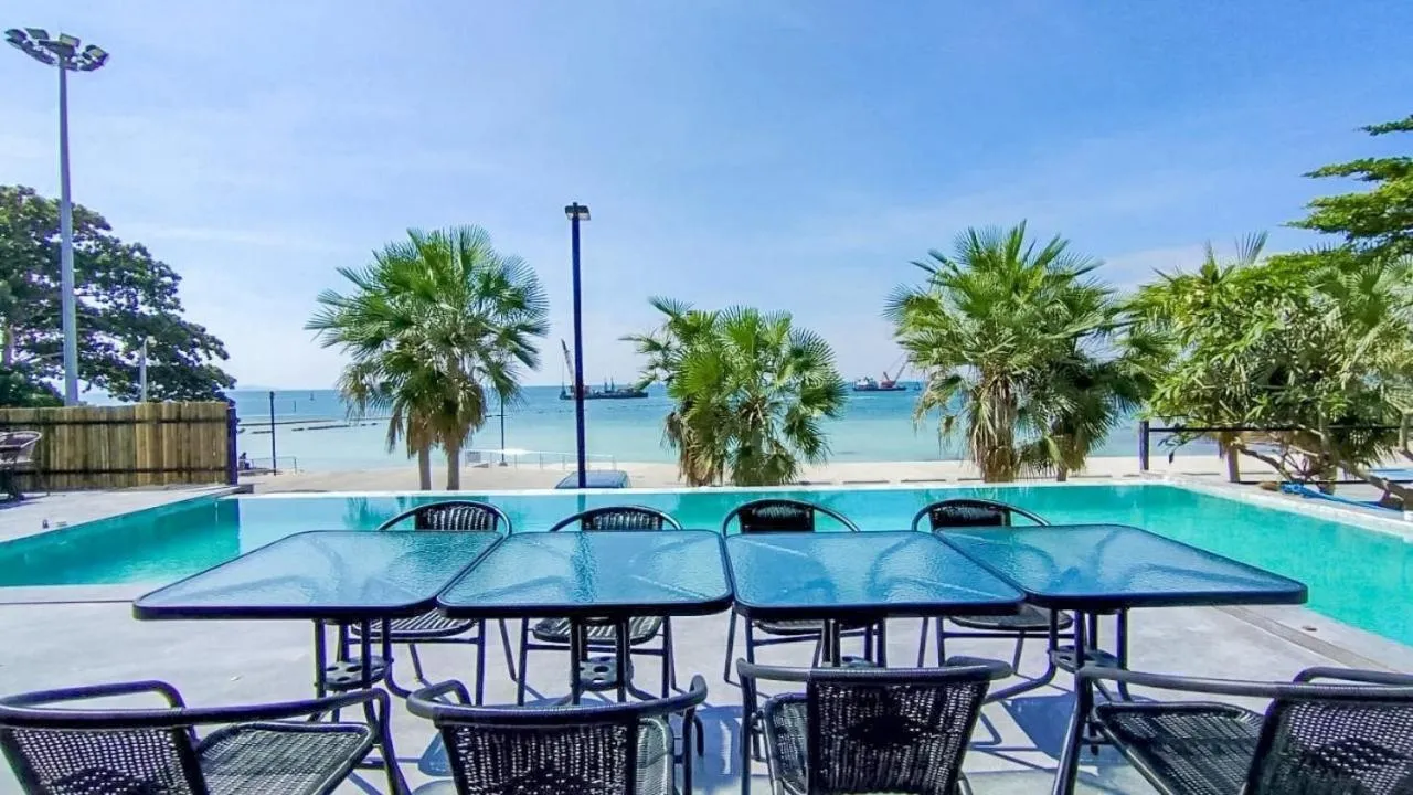 Sea view in Dojo pool villa