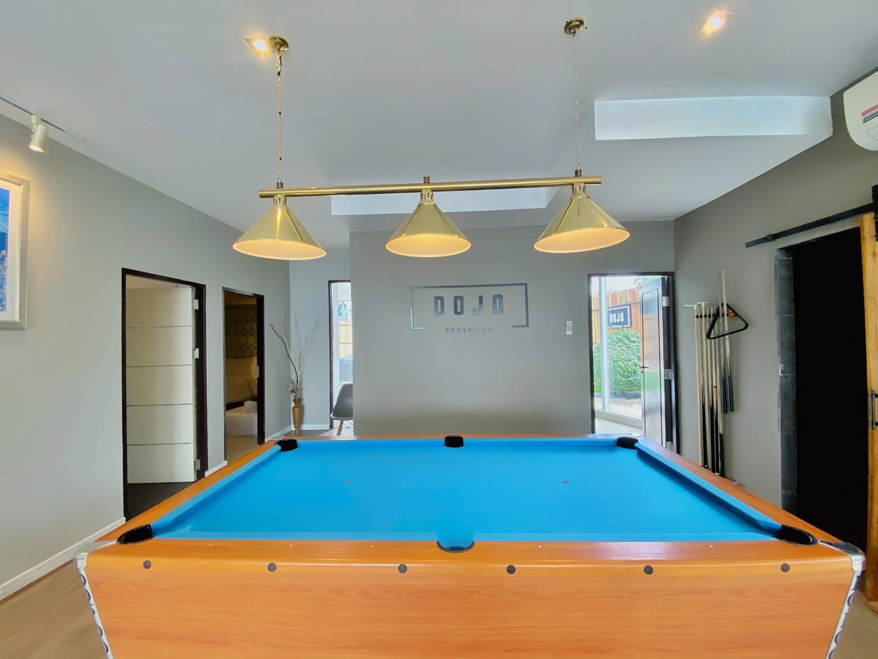Billiard in Dojo pool villa