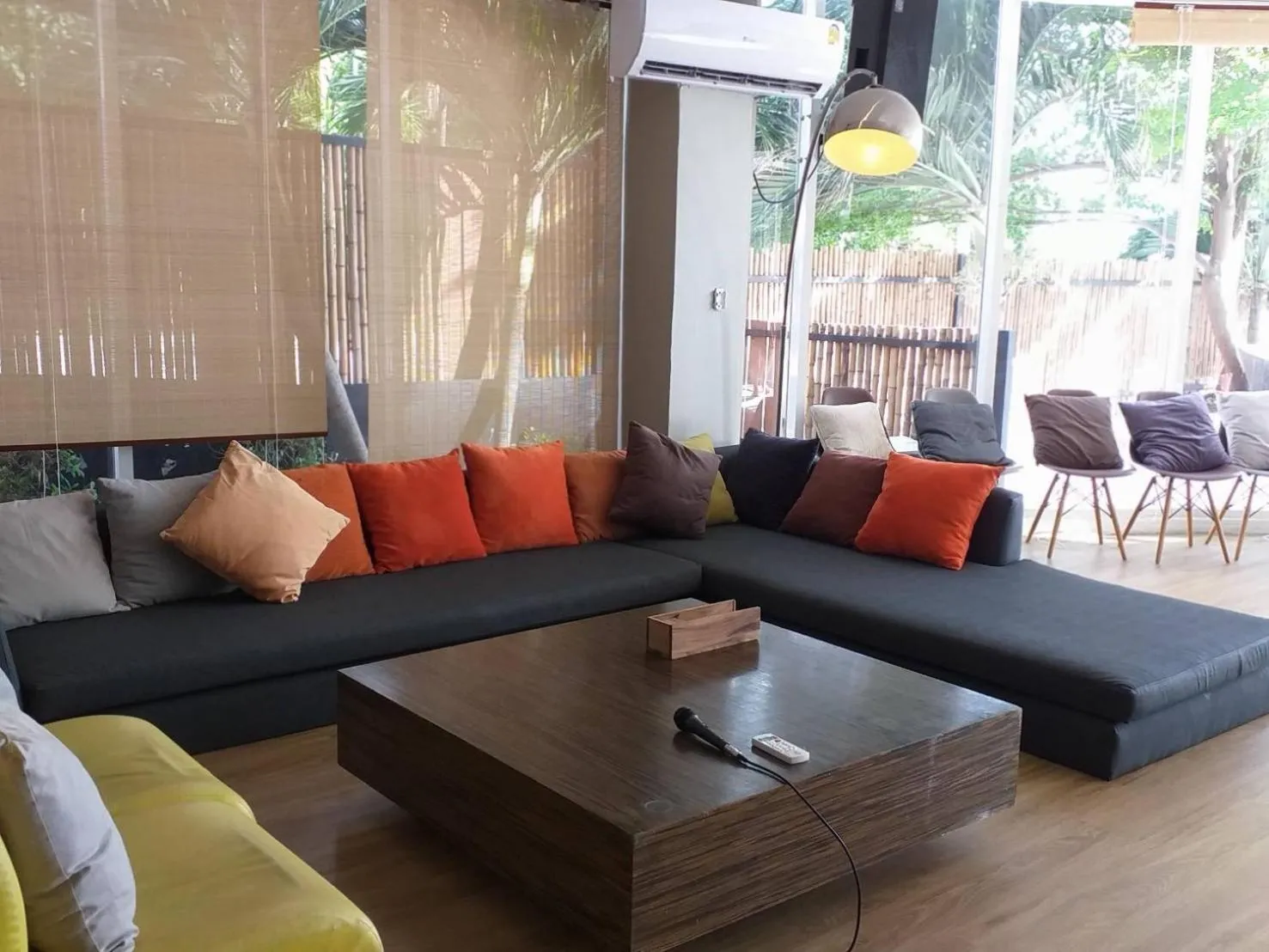 Seating area in Dojo pool villa