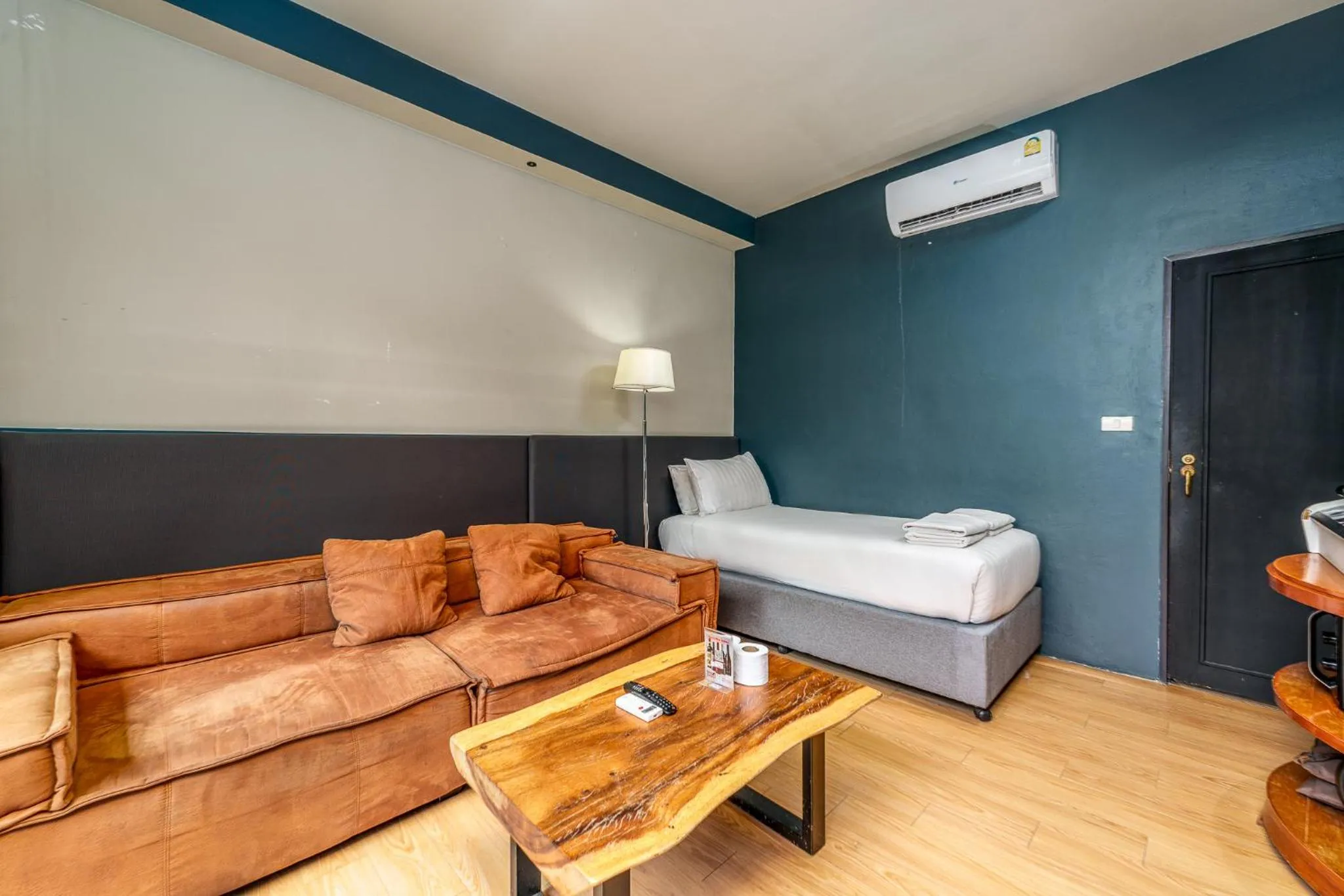 Living room, Bed in Dojo pool villa