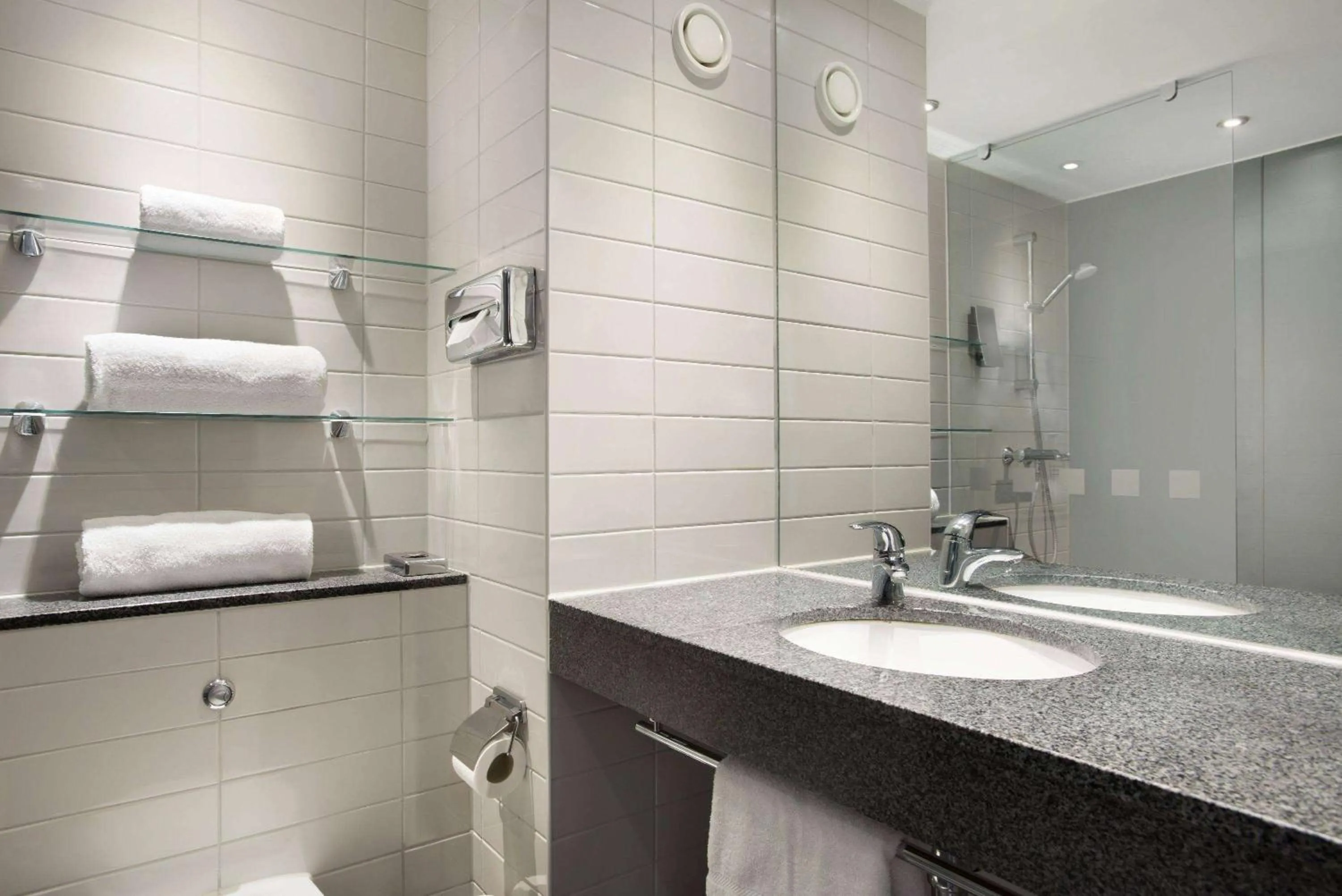 Photo of the whole room in Days Inn Wetherby