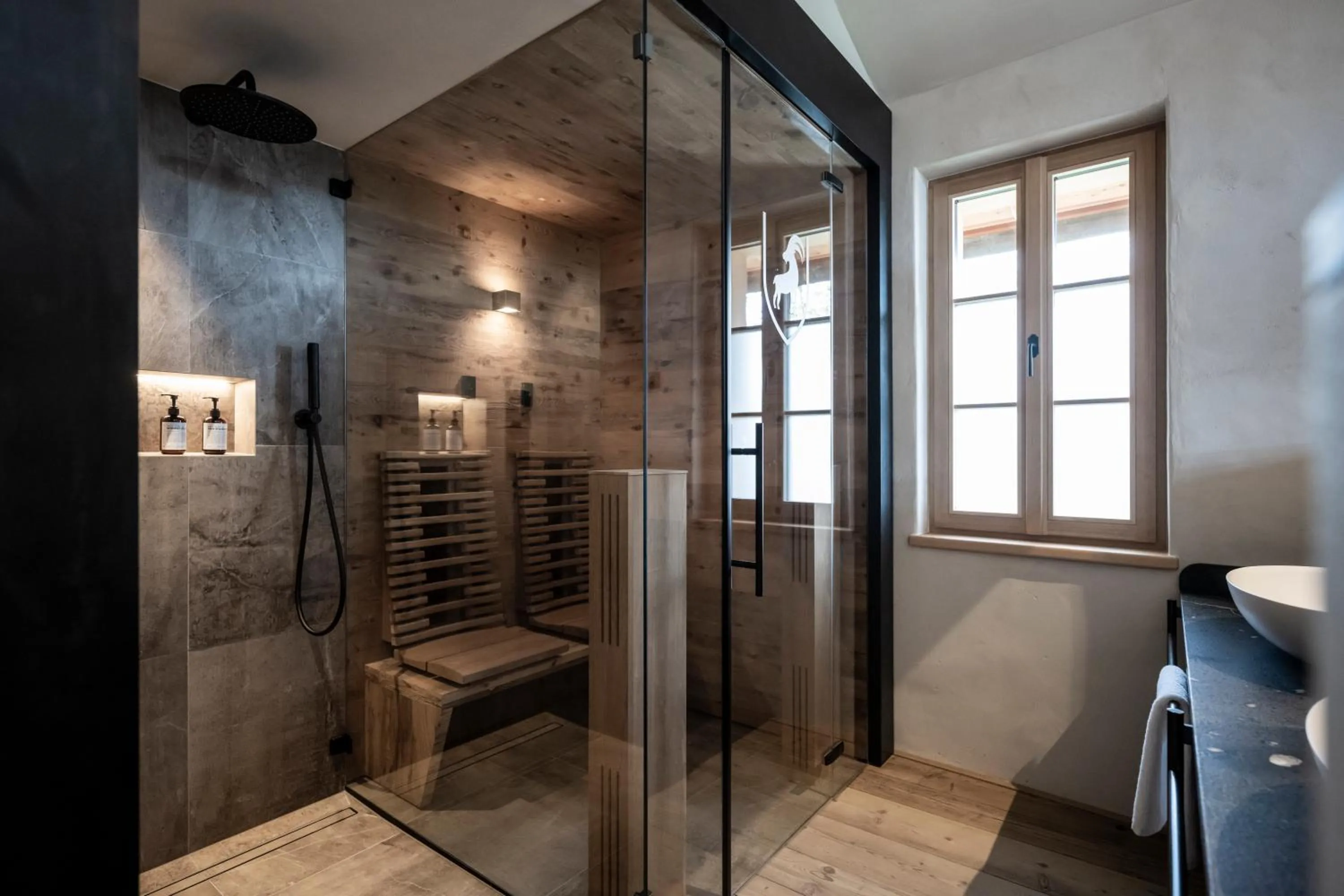 Shower in Hotel Ansitz Steinbock