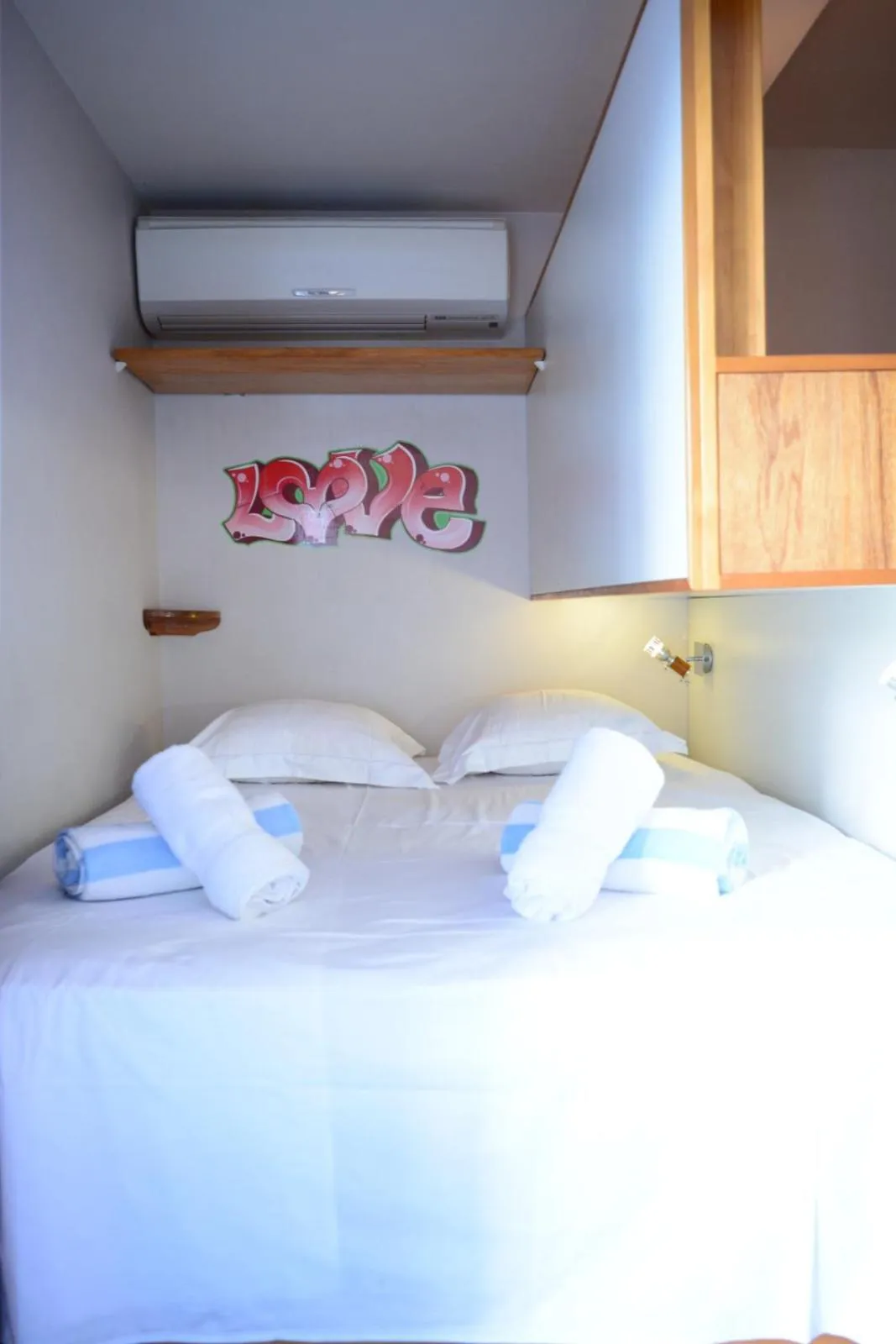 Bed in Moana Studio - downtown Papeete - WiFi AC Netflix parking - 3 people