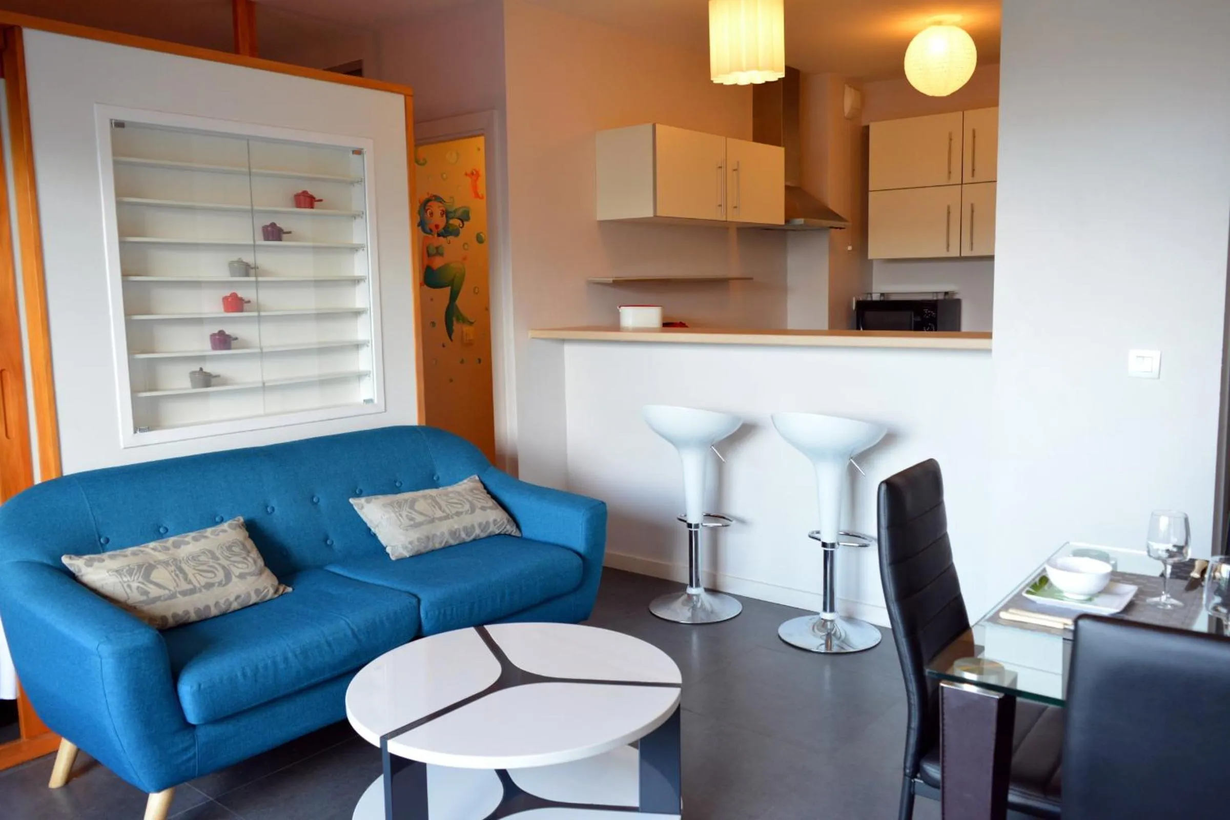 Living room in Moana Studio - downtown Papeete - WiFi AC Netflix parking - 3 people