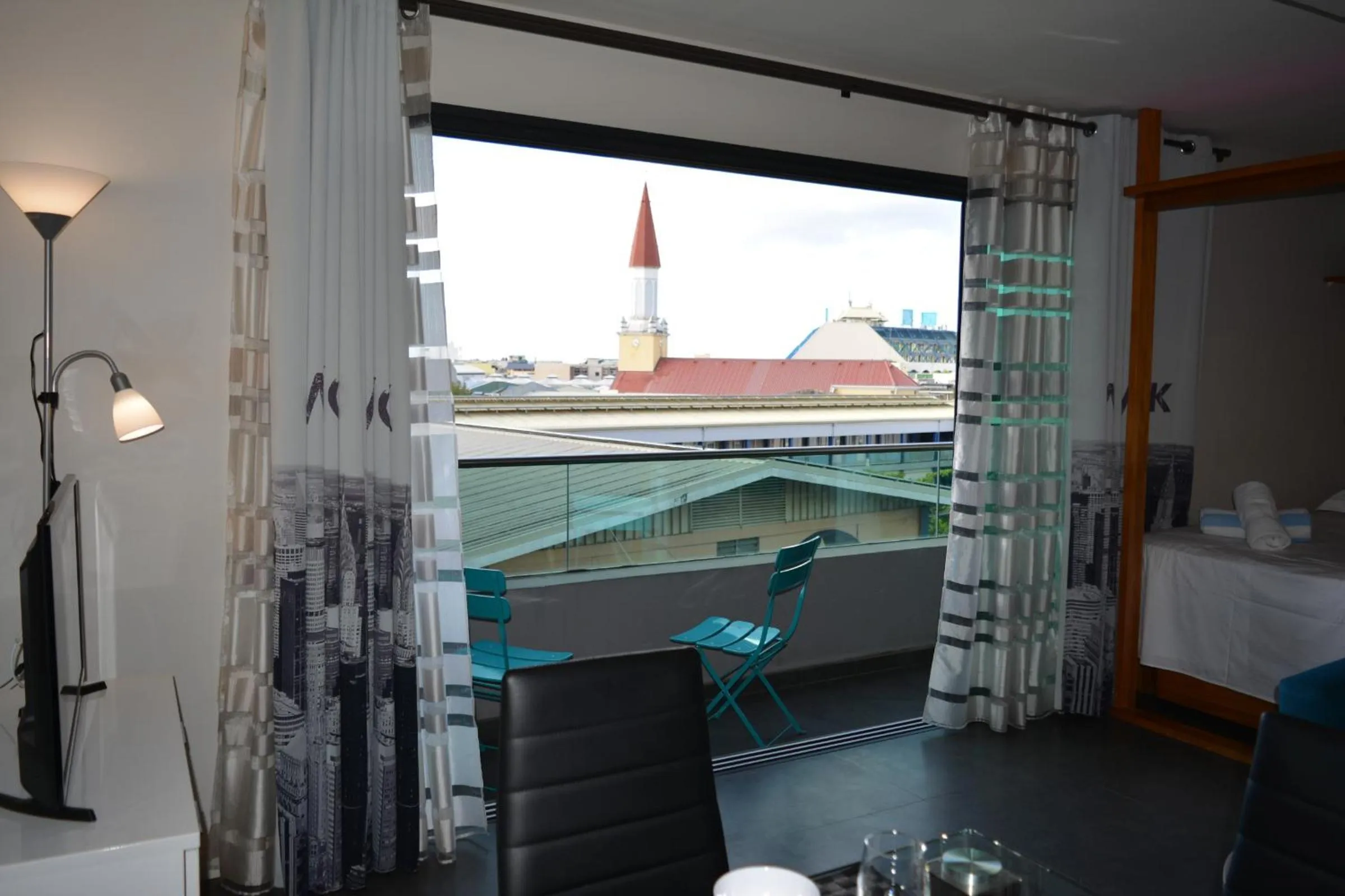 Balcony/Terrace in Moana Studio - downtown Papeete - WiFi AC Netflix parking - 3 people