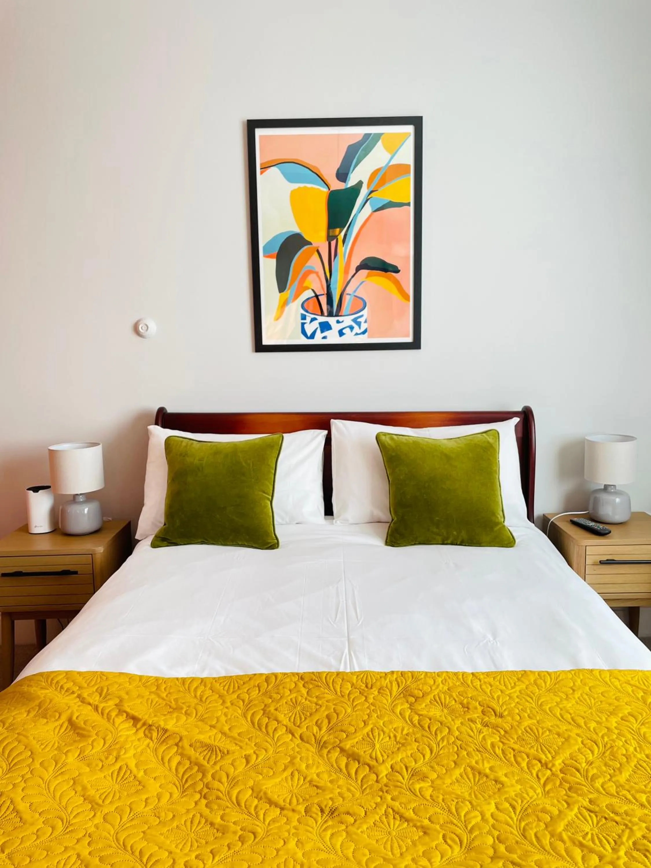 Bed in Rooms At The Rosebery