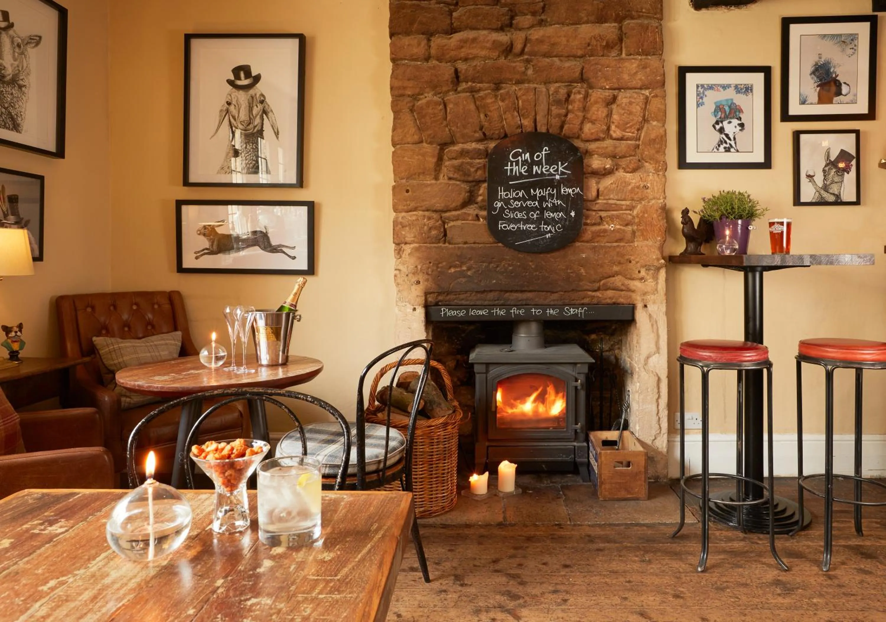 Restaurant/places to eat in Burford House BH