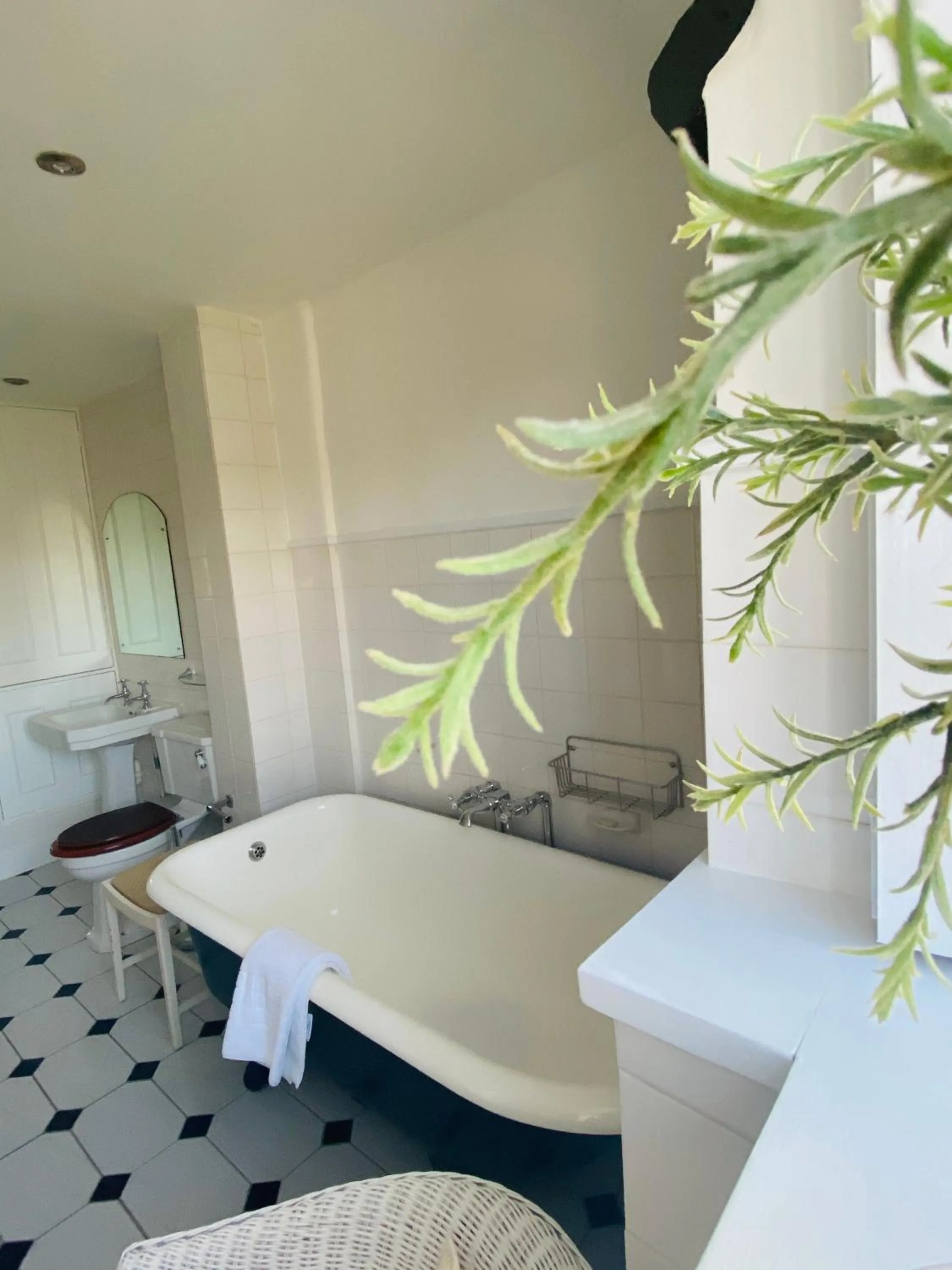 Bathroom in Burford House BH