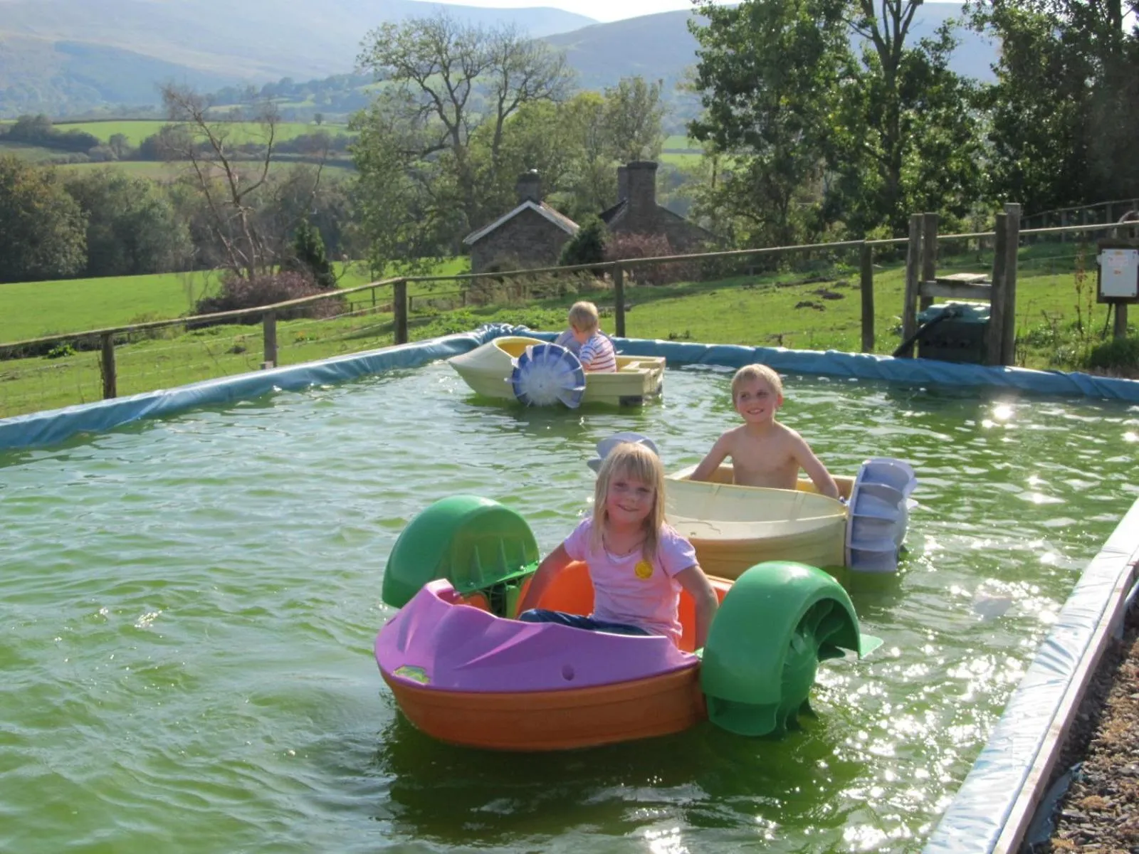 Area and facilities in Highland Moors