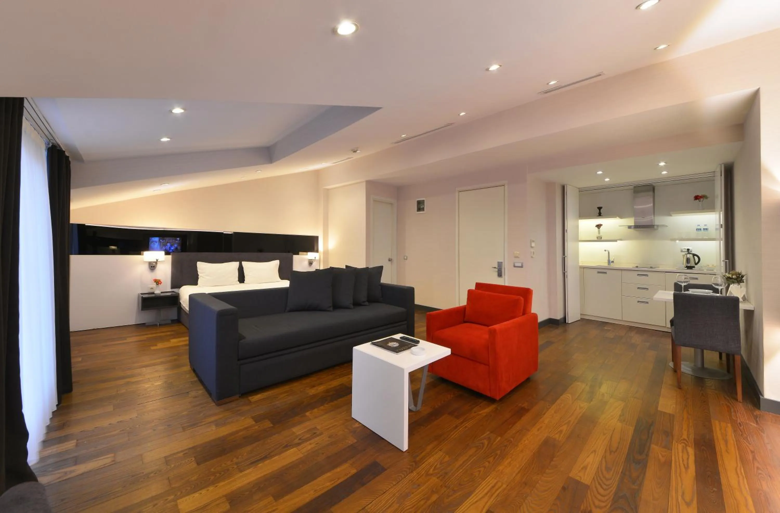 Nish İstanbul Suites & Hotel