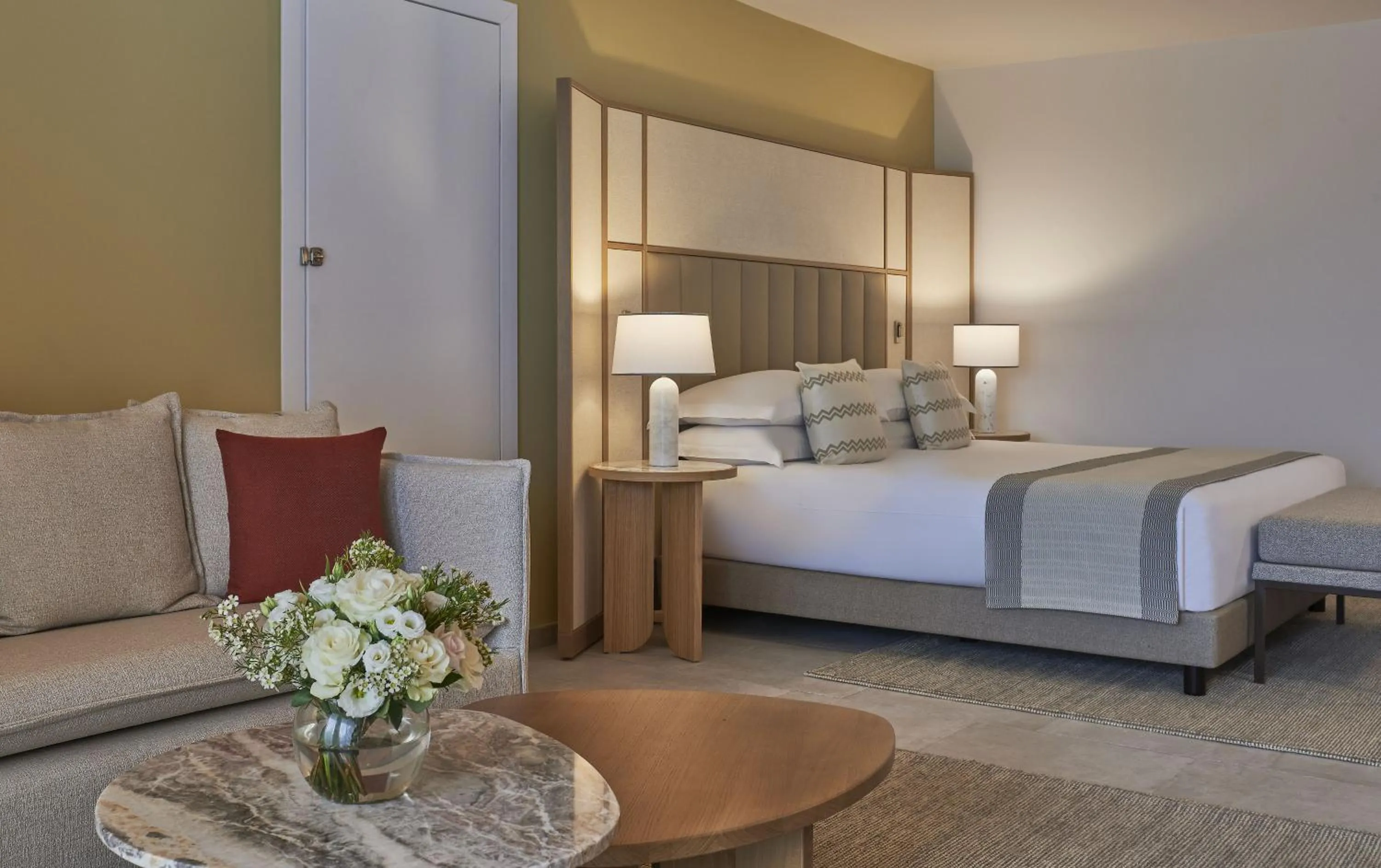 Photo of the whole room, Bed in Conrad Chia Laguna Sardinia