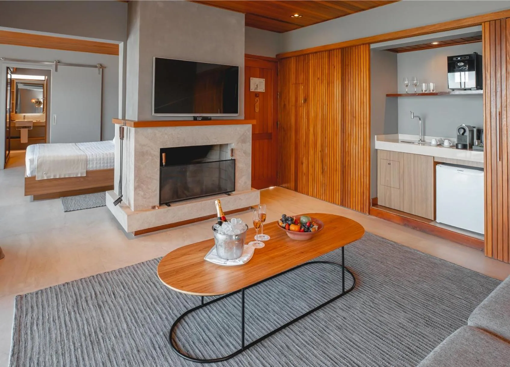 Photo of the whole room in Ponta dos Ganchos