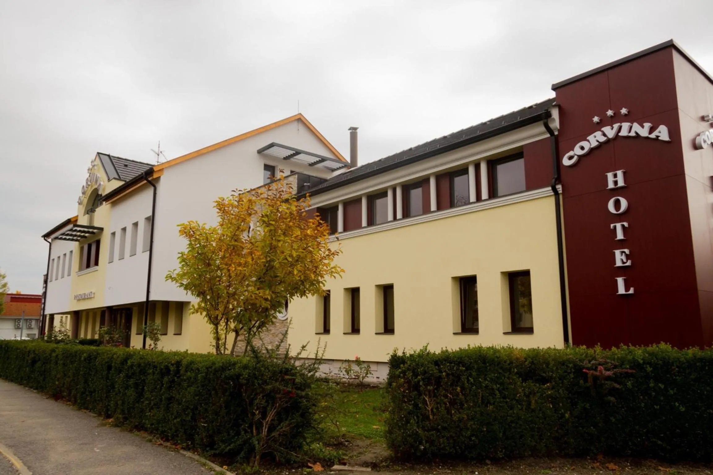 Corvina Hotel-Restaurant