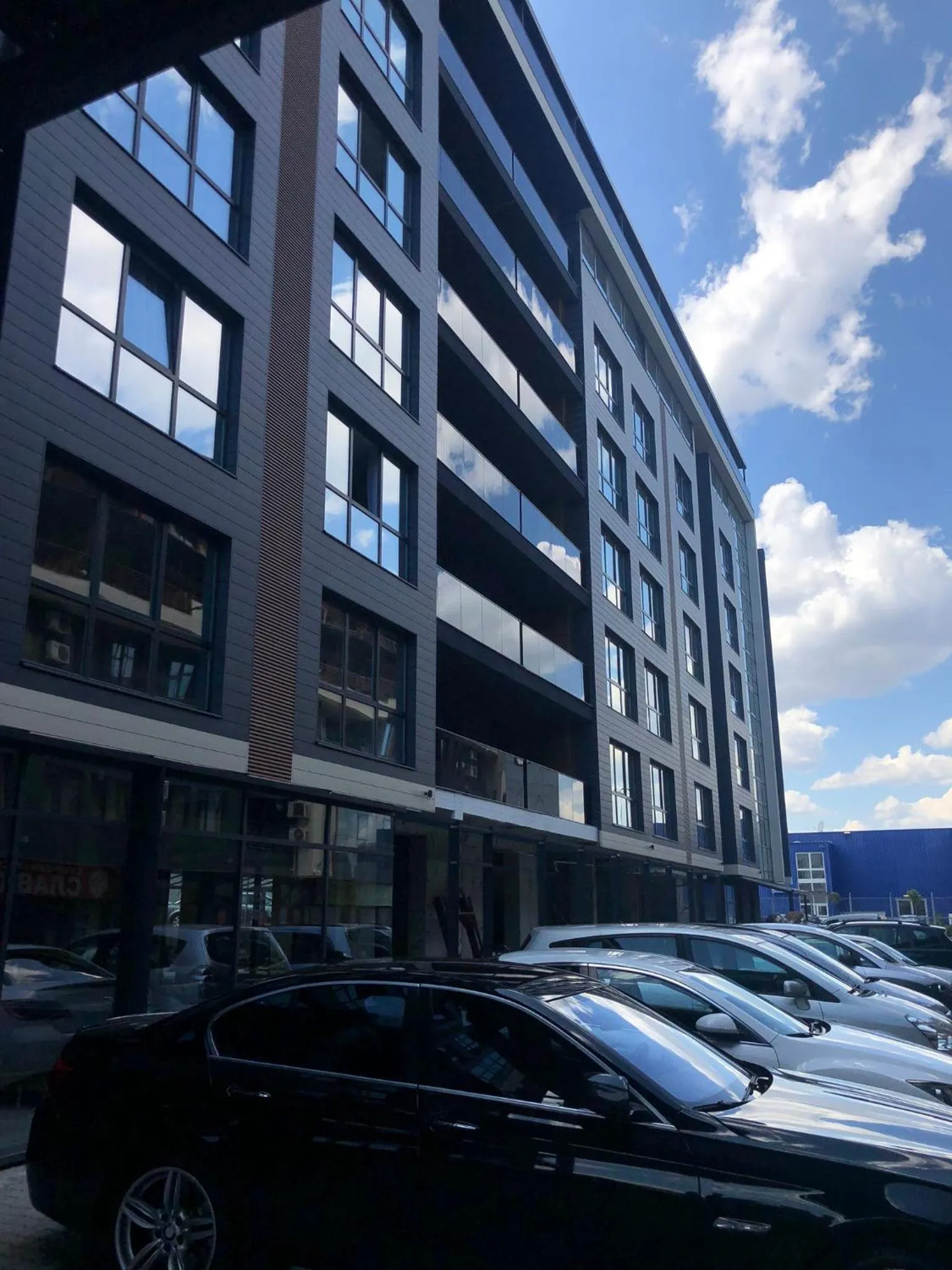 Property building in Avenue Hotel Deluxe