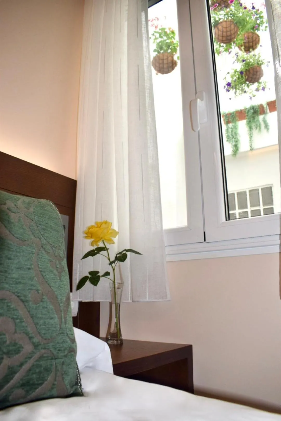 Inner courtyard view, Bed in Mapoula PR Boutique