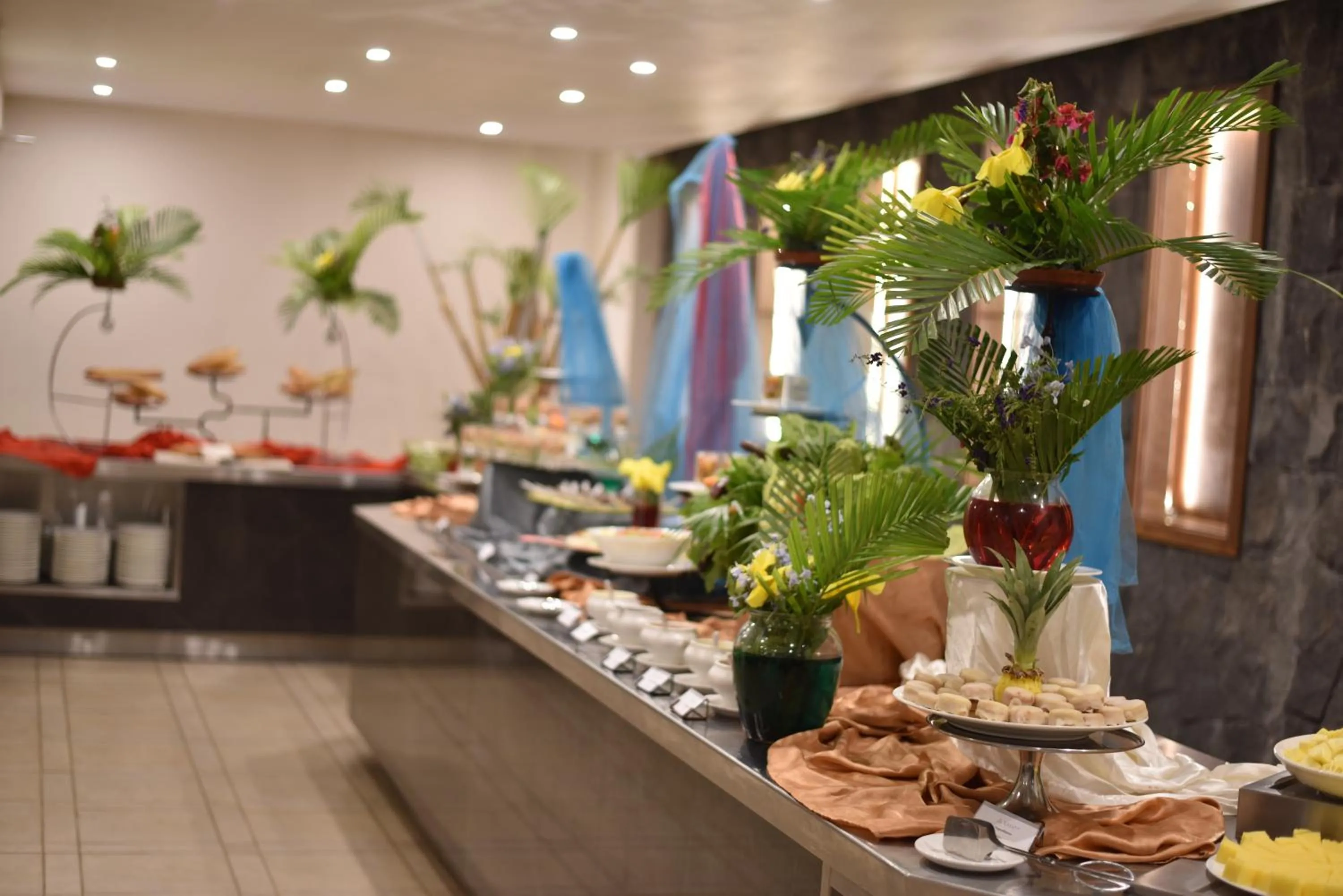 Food and drinks in Tarisa Resort & Spa