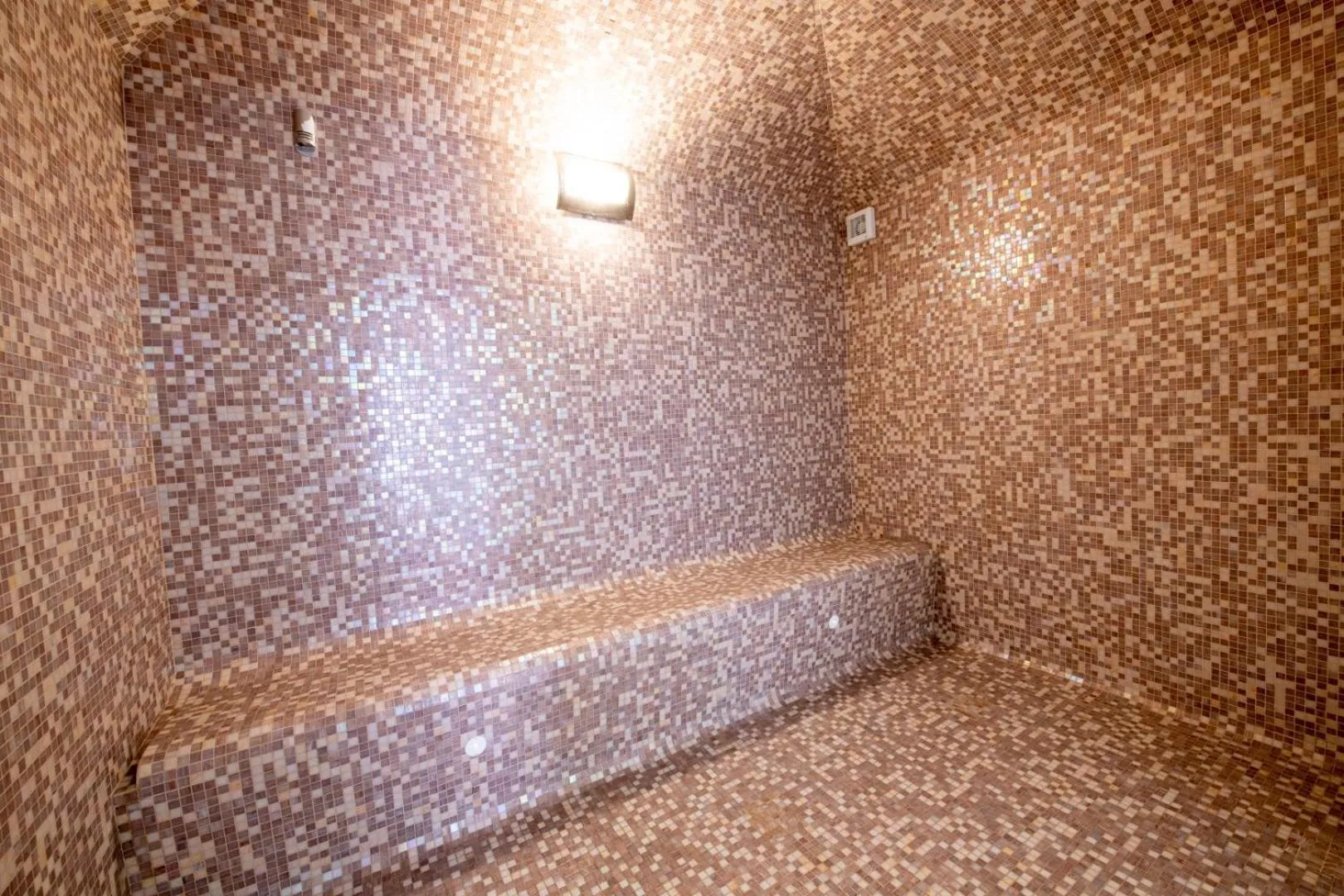 Hot Spring Bath in Mar da Luz Resort