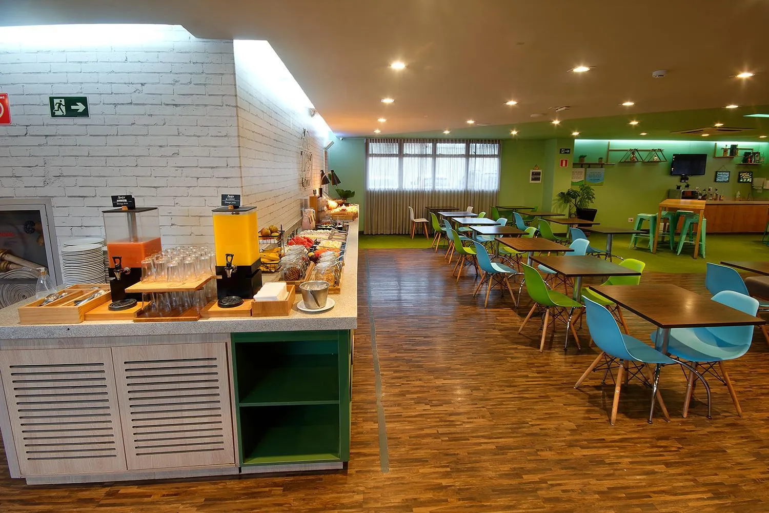 Restaurant/places to eat in Golden Tower Express Araraquara by Fênix Hotéis