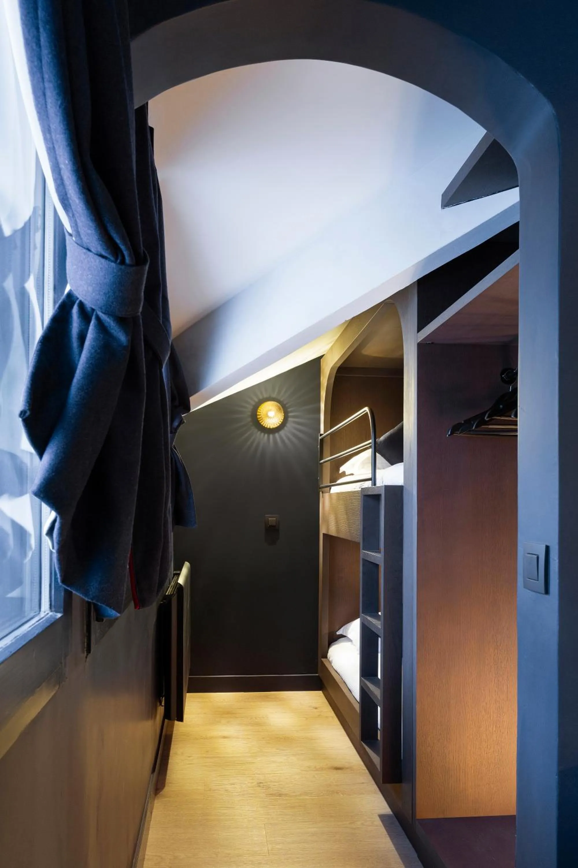 bunk bed, Bed in Hôtel Marielle