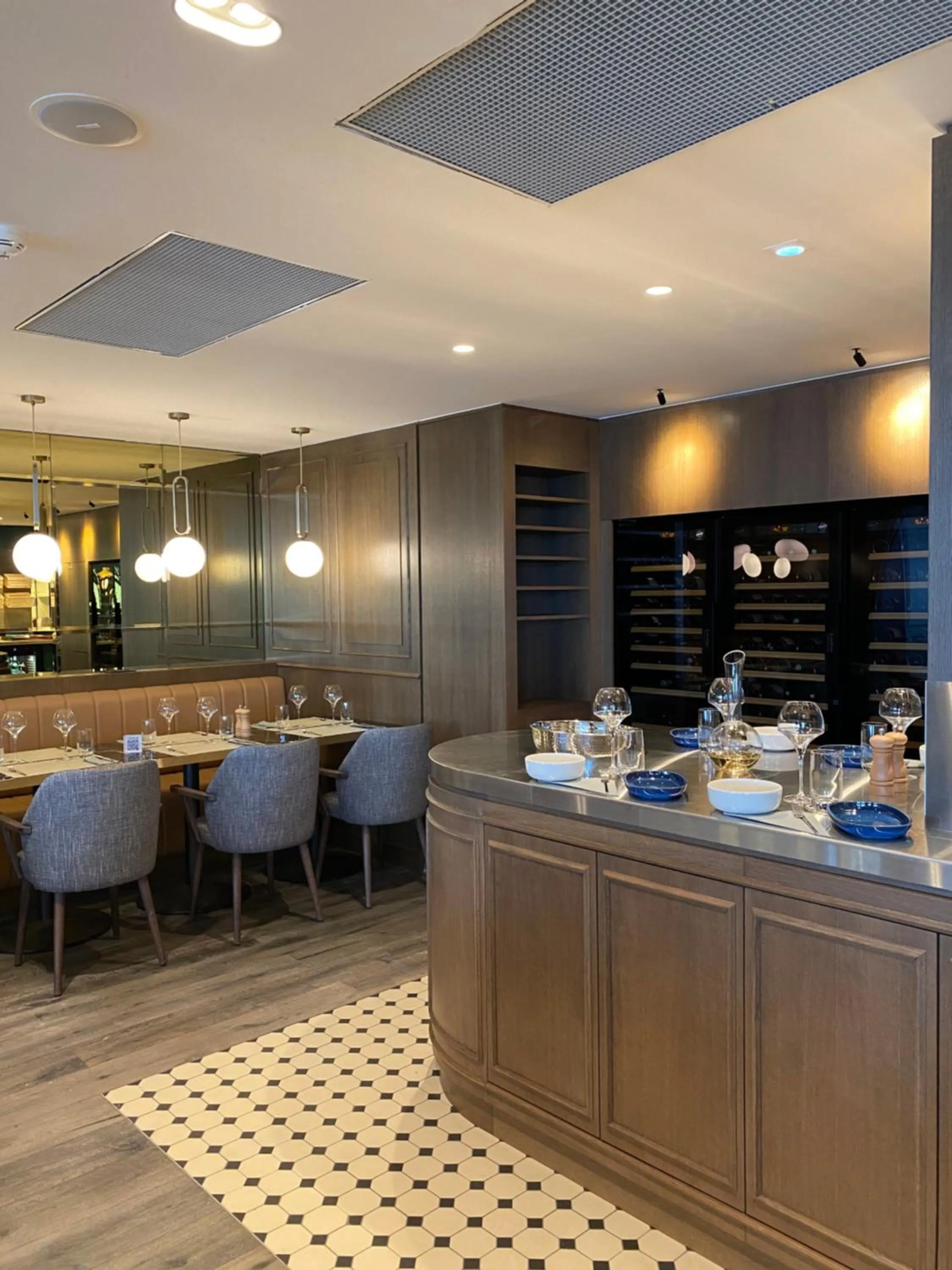 Restaurant/places to eat in Hôtel Marielle