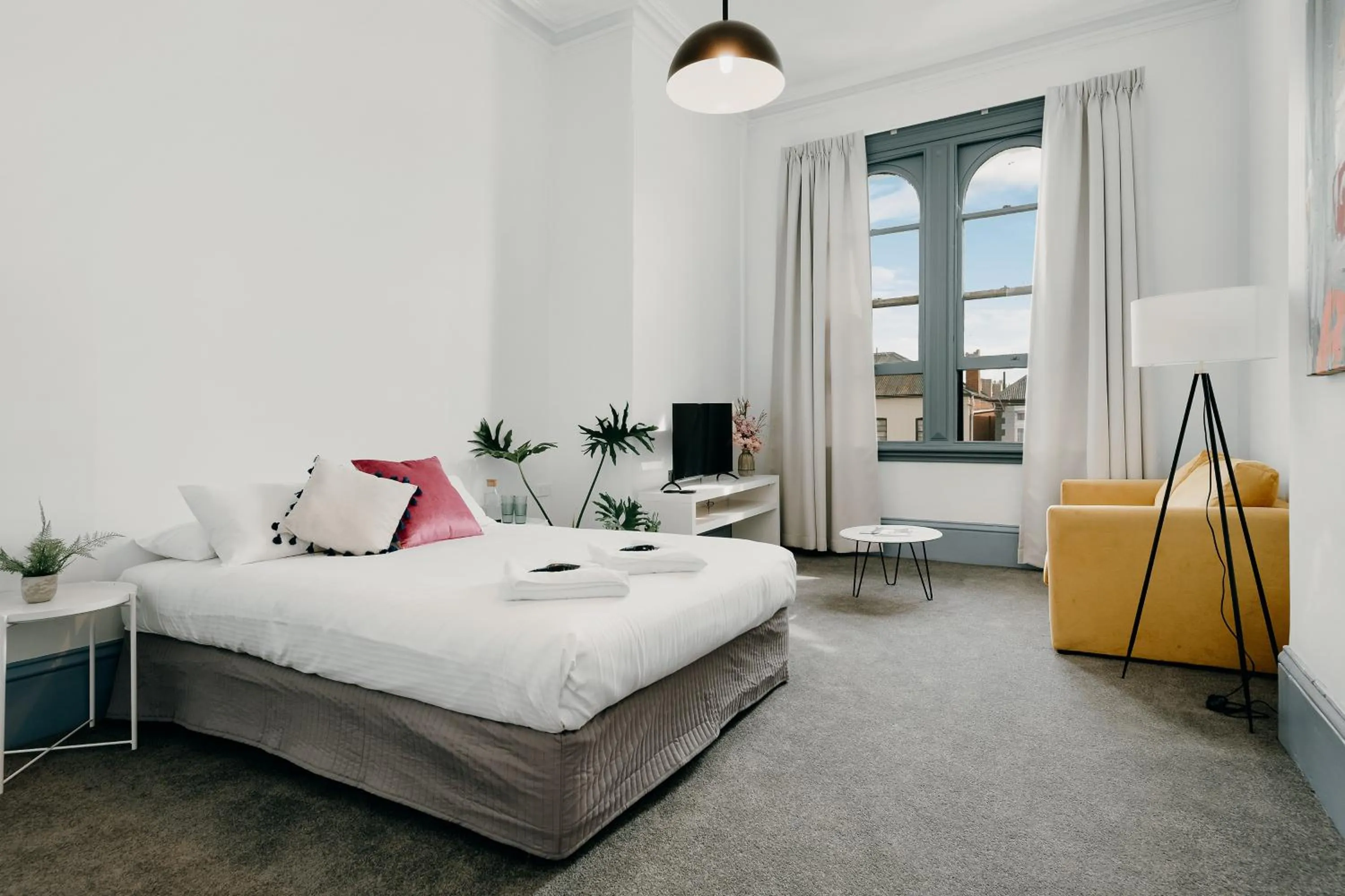 Photo of the whole room, Bed in The Victoria Hotel Bathurst