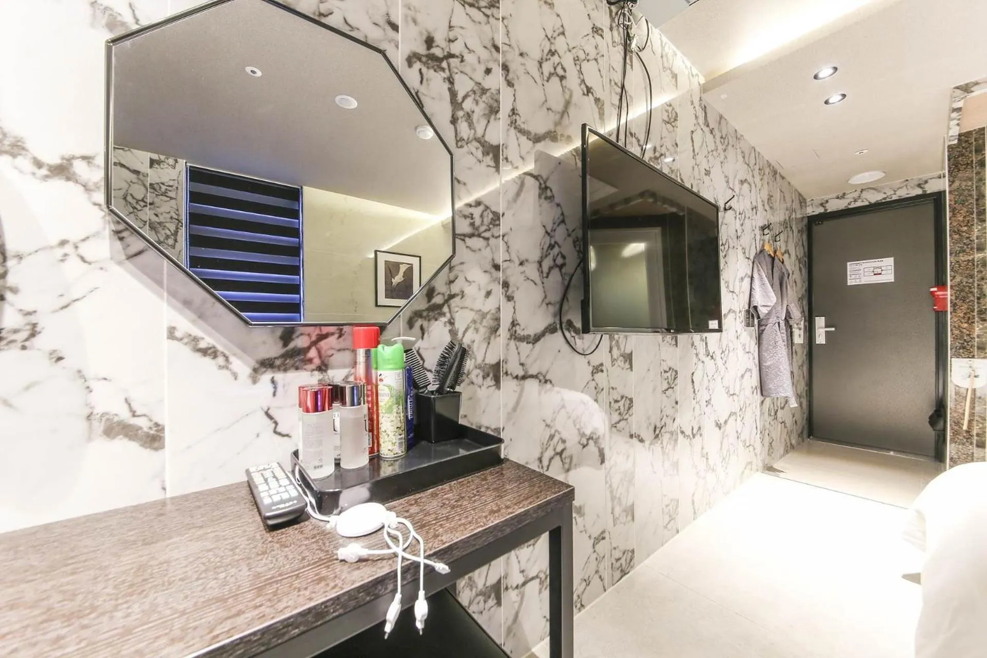 Photo of the whole room in MG Hotel