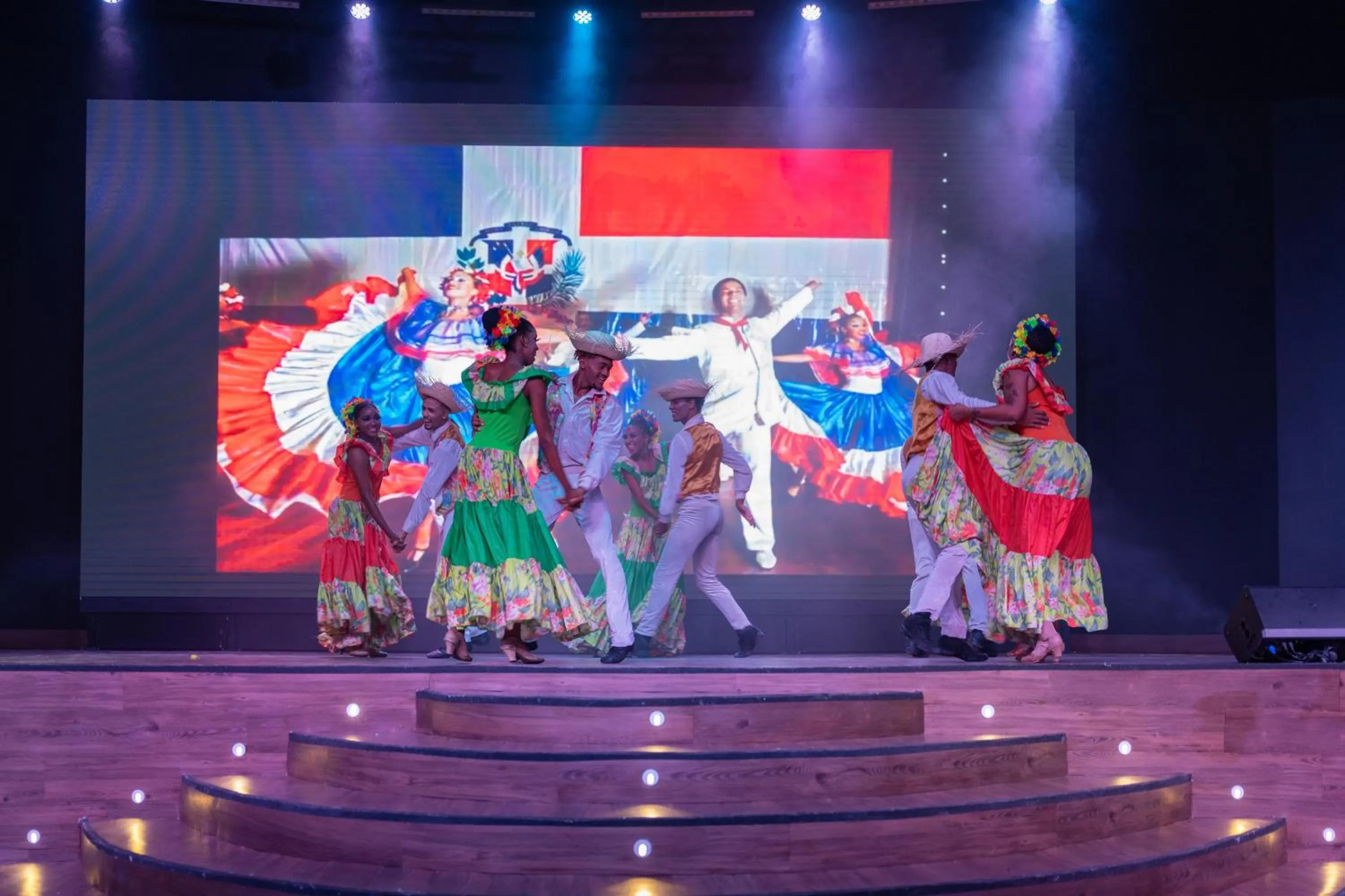 Nightclub / DJ in Tropical Deluxe Princess - All Inclusive