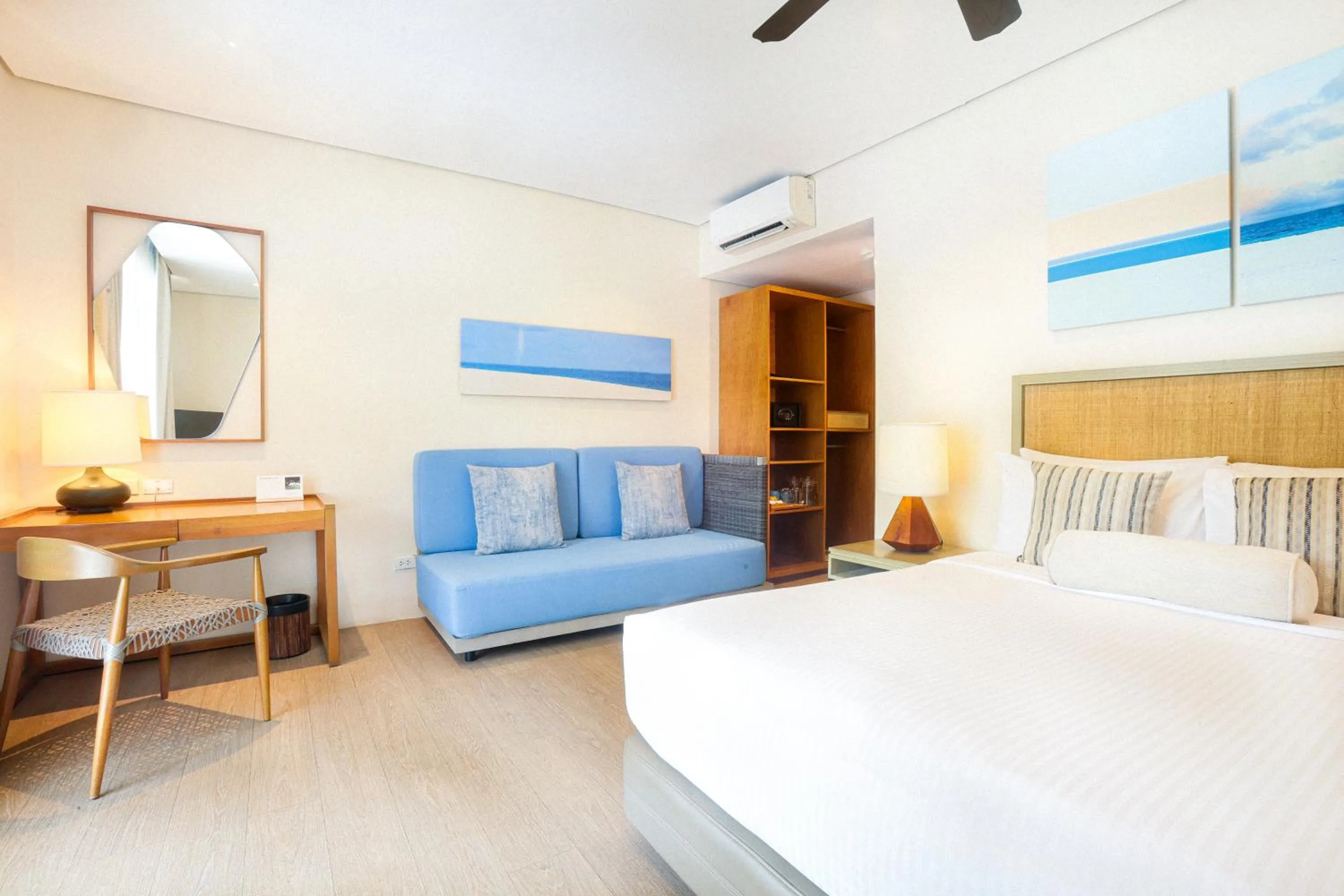 Bedroom, Bed in Huni Lio