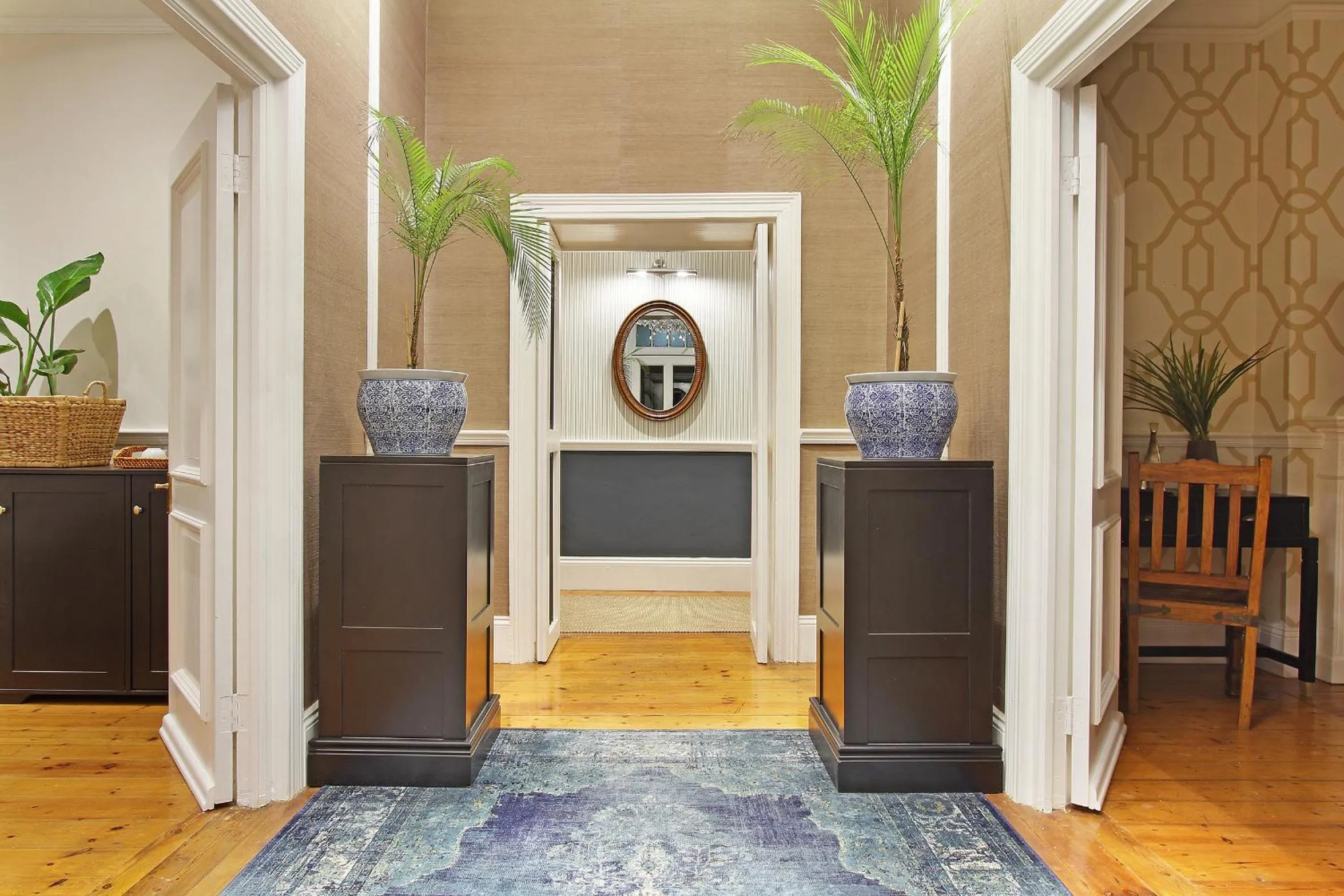 Facade/entrance in Stellenbosch Manor