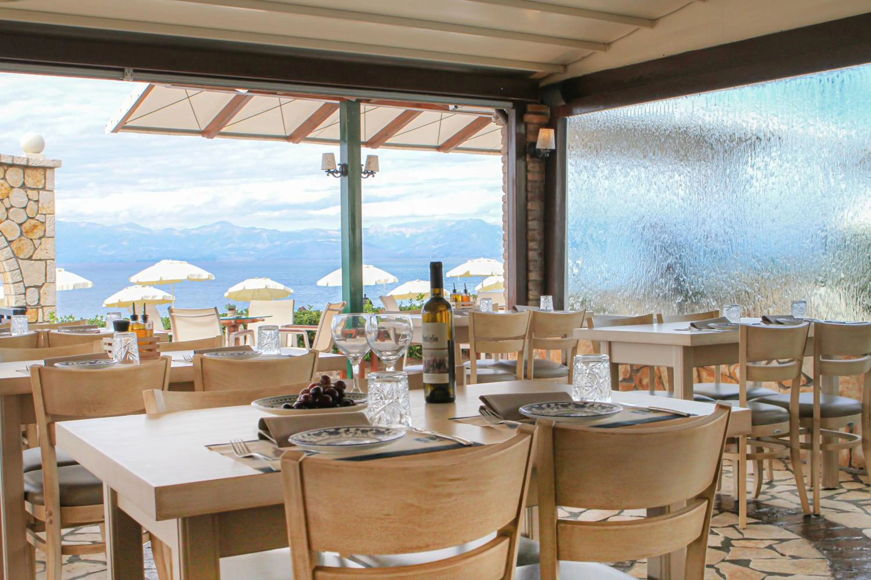 Restaurant/places to eat in Navigator Villas - Houses