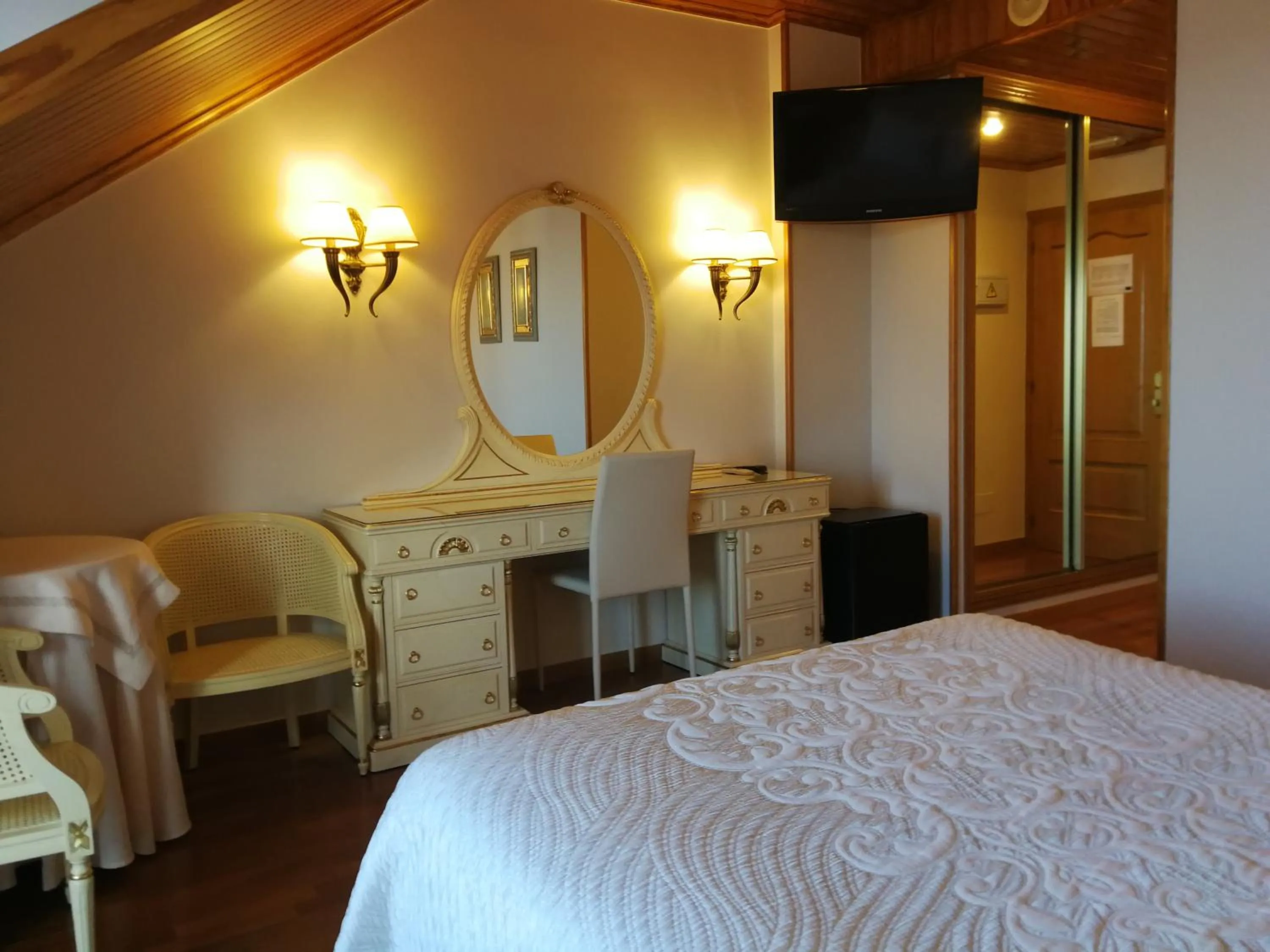 Photo of the whole room, Bed in Hotel Playa Compostela