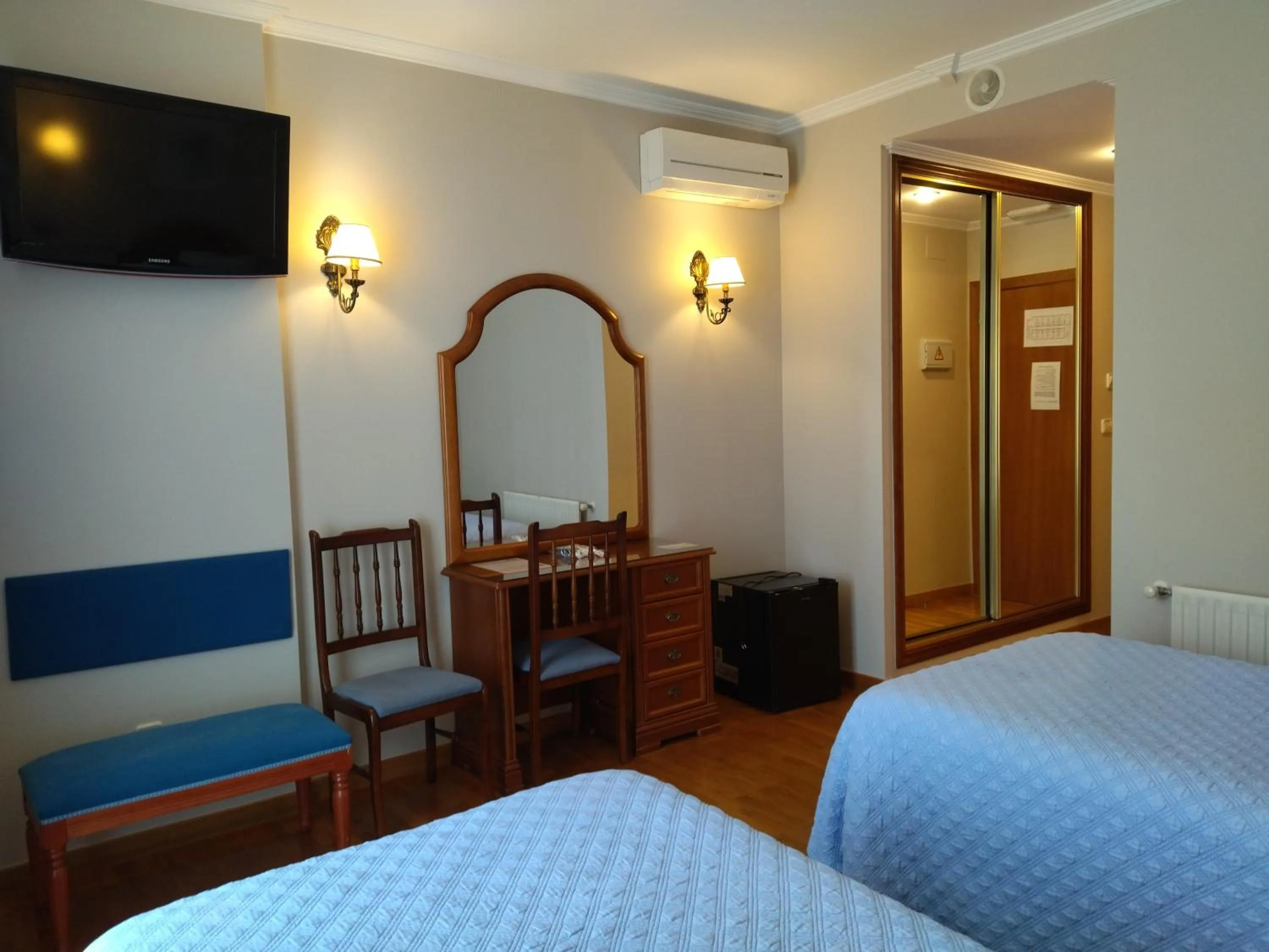Seating area, Bed in Hotel Playa Compostela