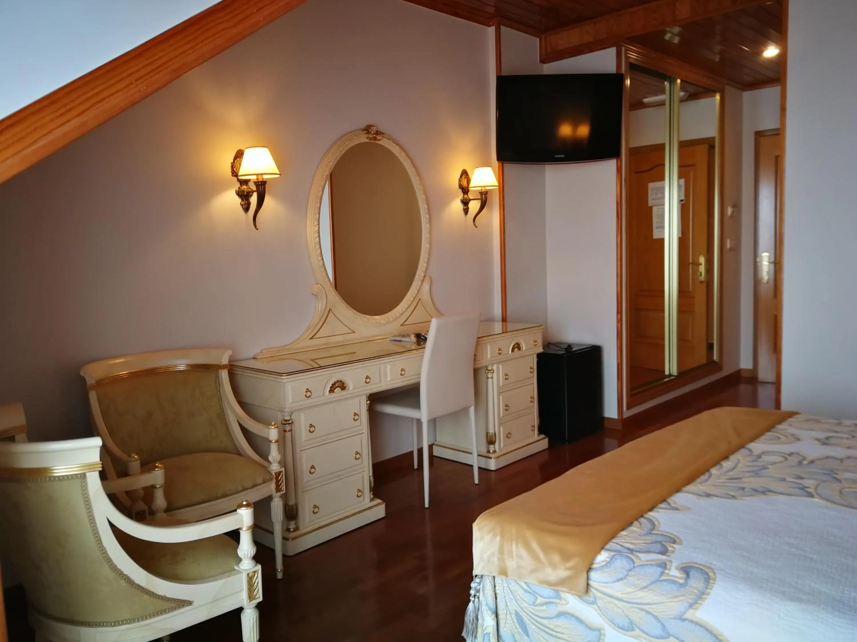 Seating area, Bed in Hotel Playa Compostela