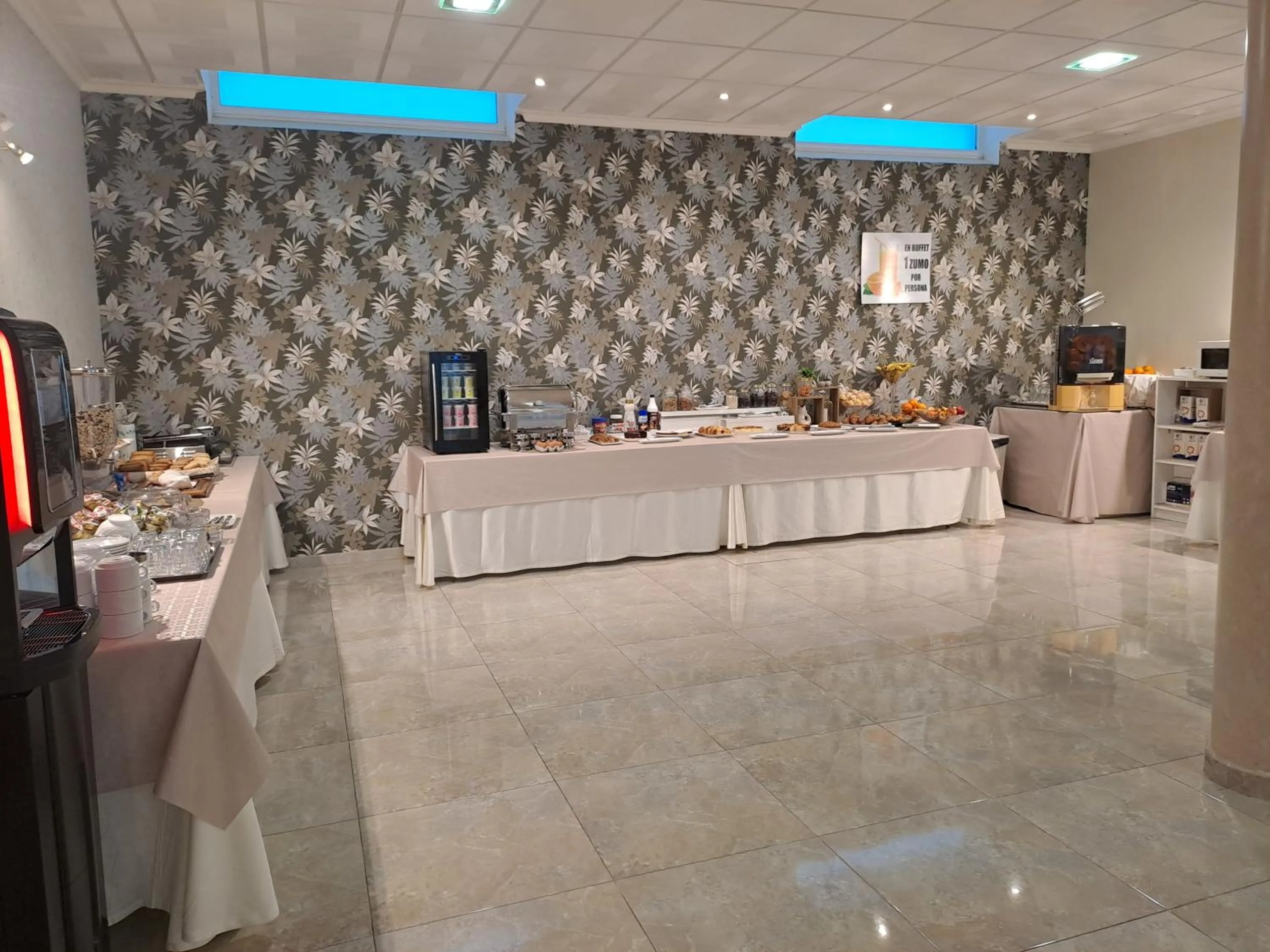 Breakfast in Hotel Playa Compostela