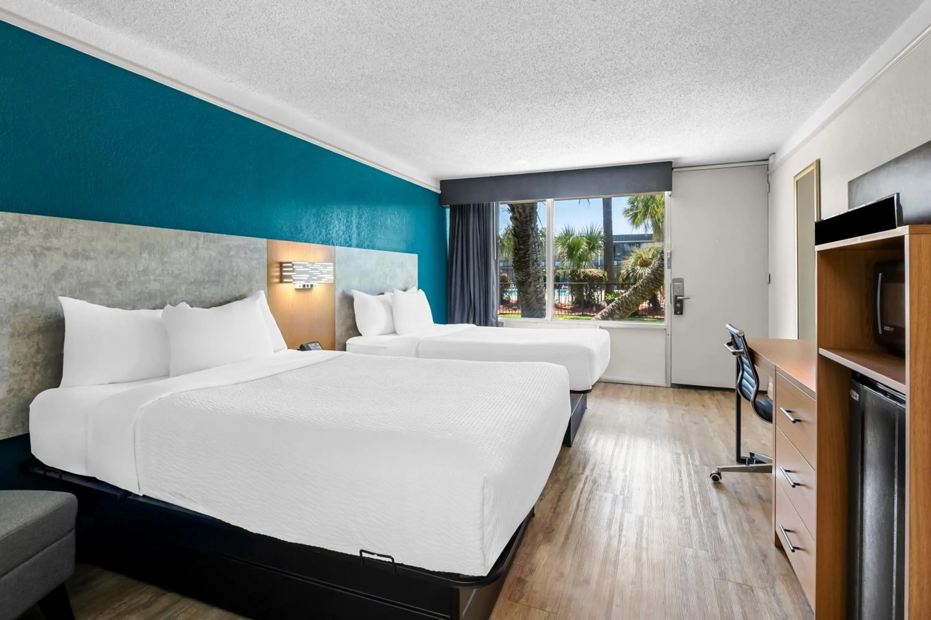 Bed in Quality Inn Slidell I-10