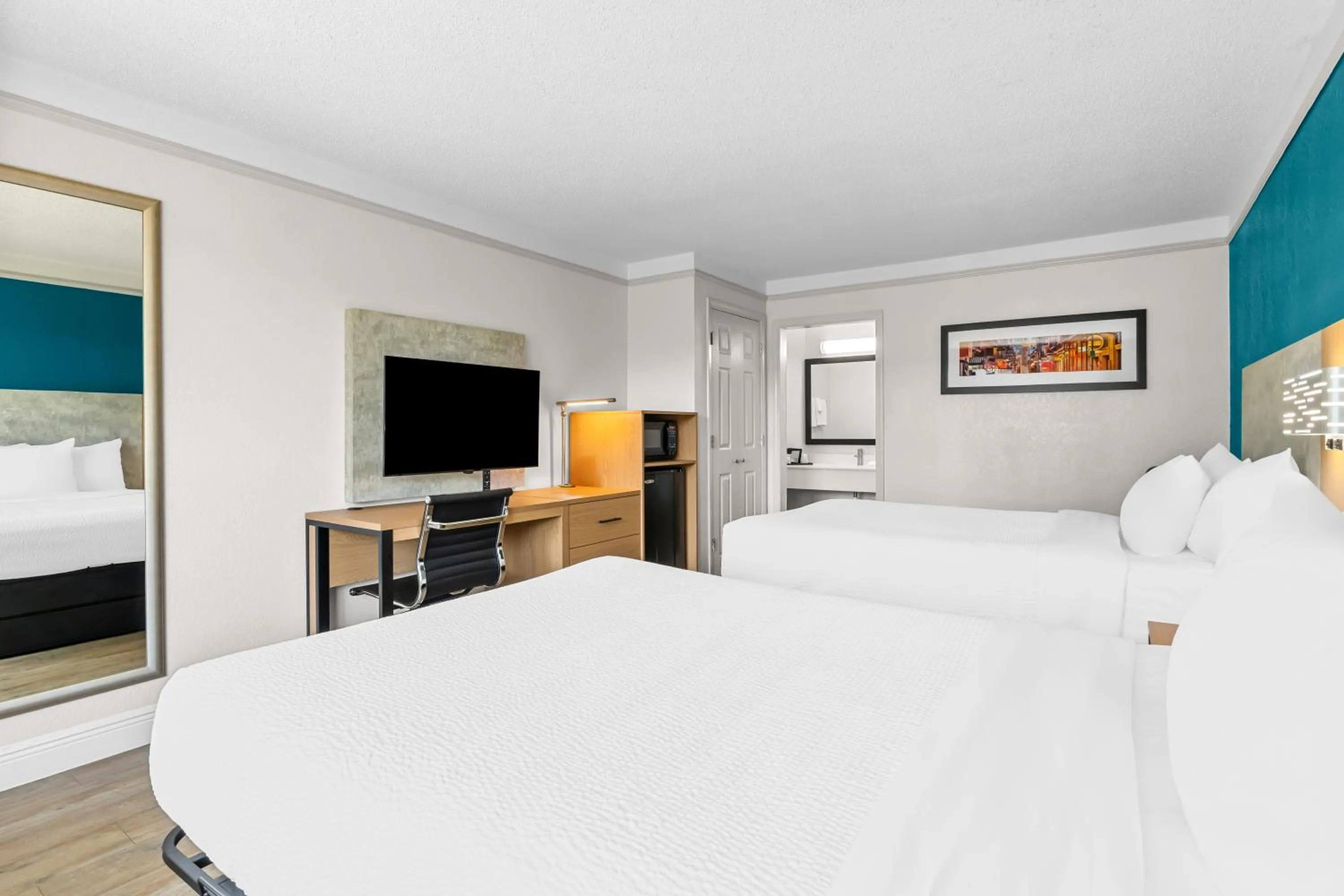 Bed in Quality Inn Slidell I-10