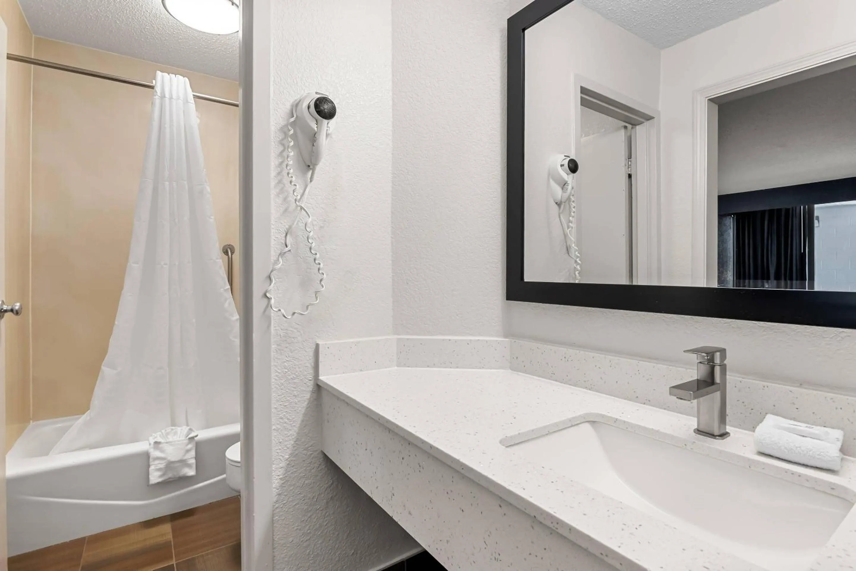 Bedroom in Quality Inn Slidell I-10