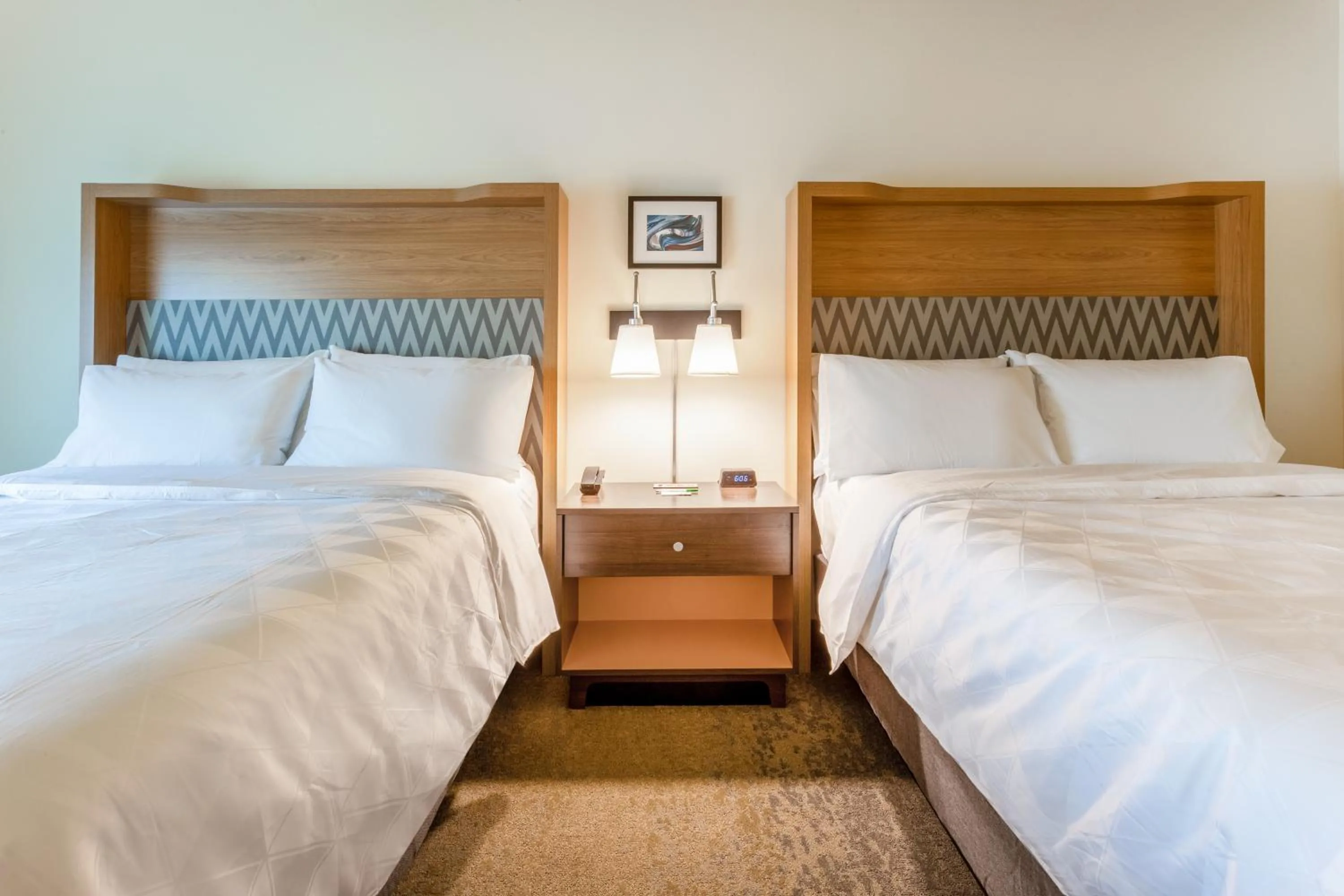 Bed in Holiday Inn & Suites Cedar Falls-Waterloo Event Ctr by IHG