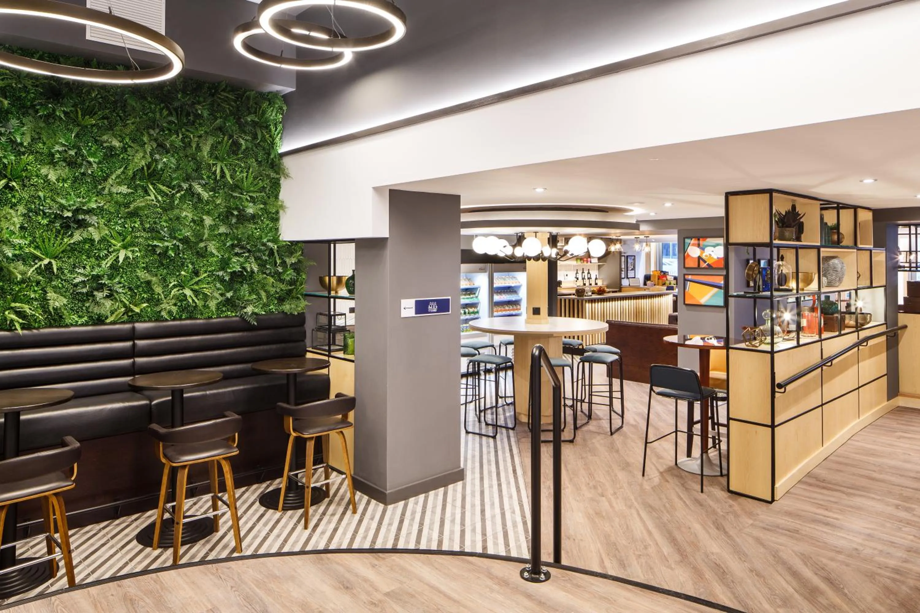 Lounge or bar in ibis budget Swindon