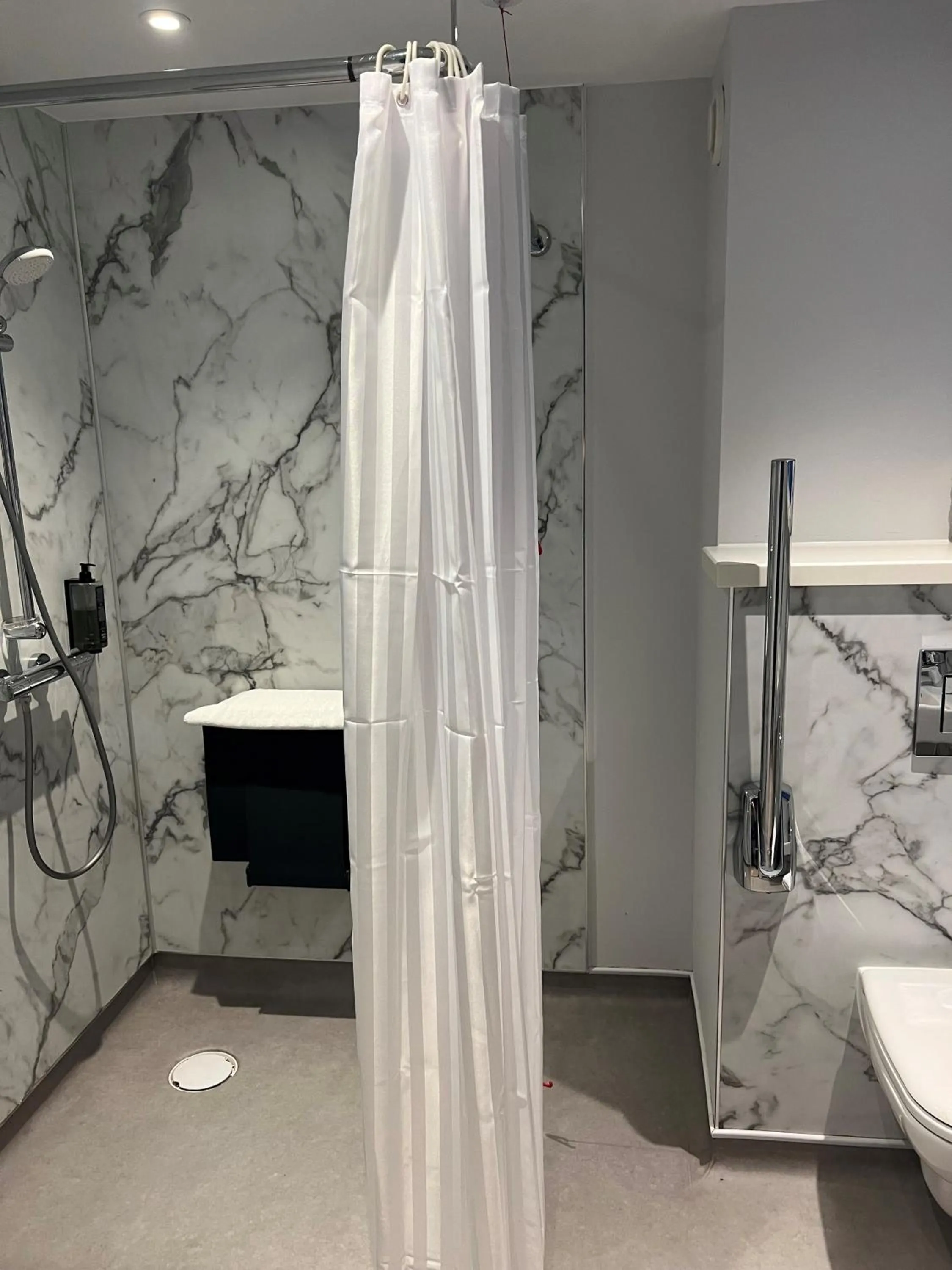 Bathroom in ibis budget Swindon