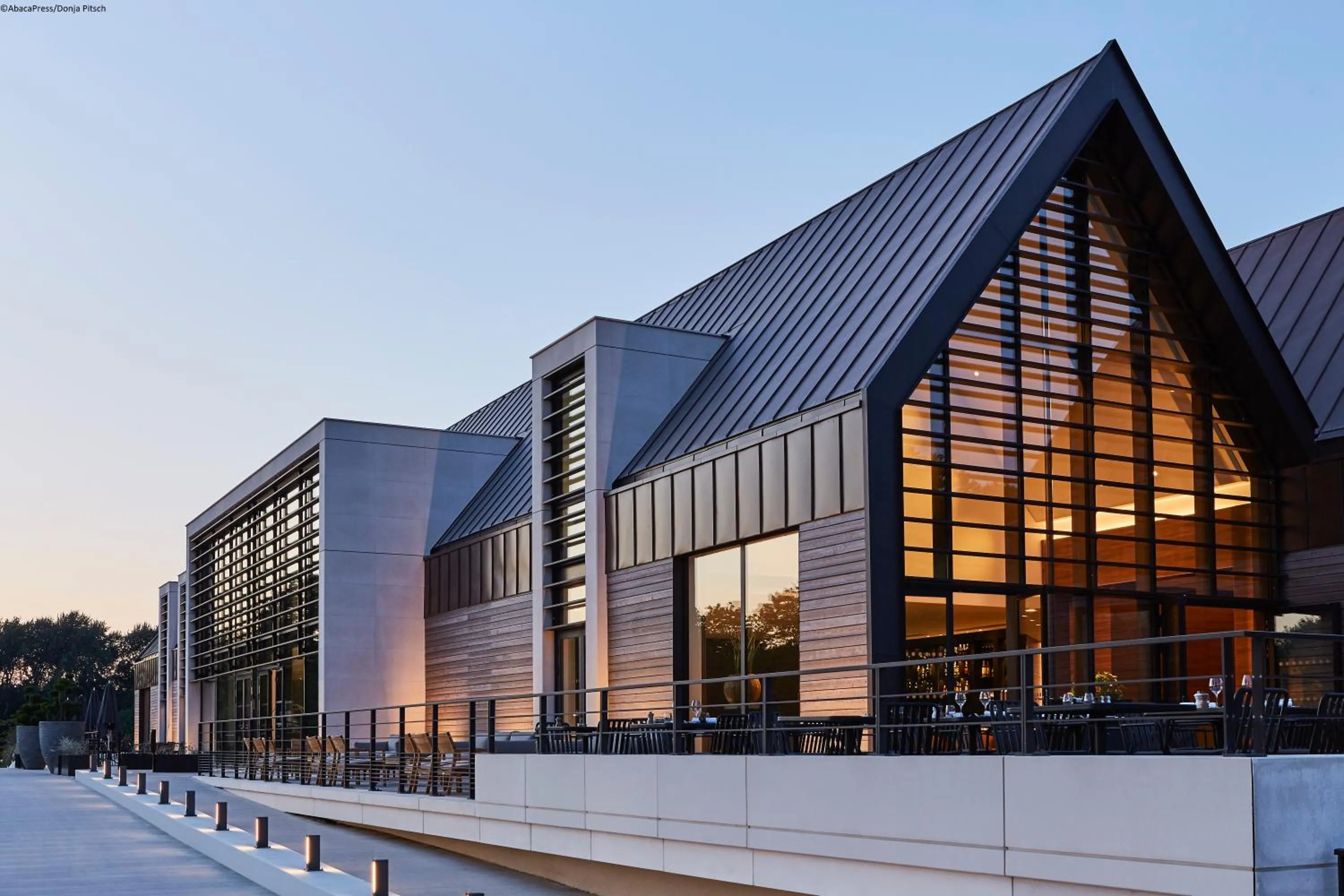 Property building in Le Domaine des Vanneaux Golf & Spa L'Isle Adam - MGallery Collection