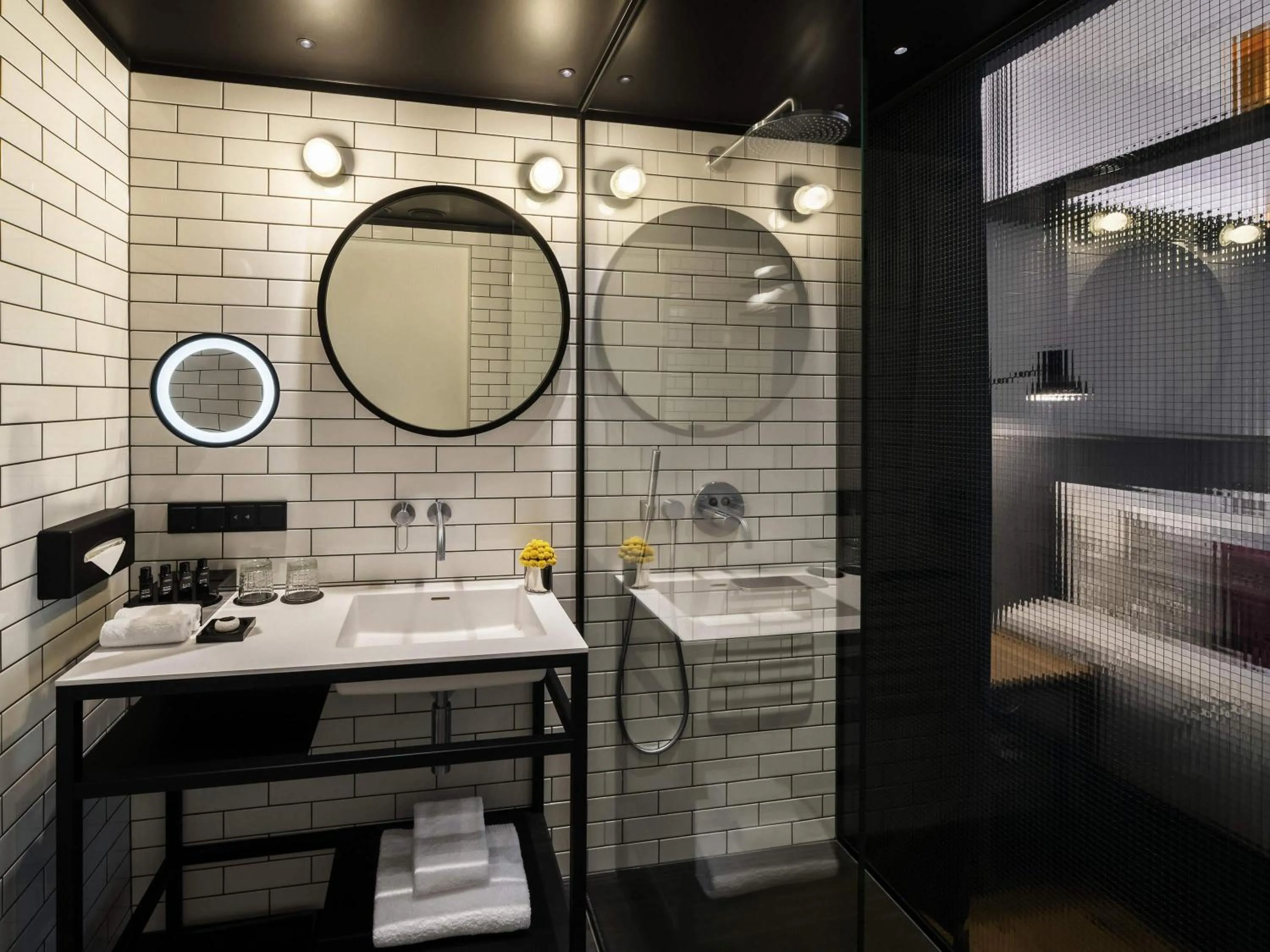 Bedroom, Bed in The Bridge Wroclaw - MGallery