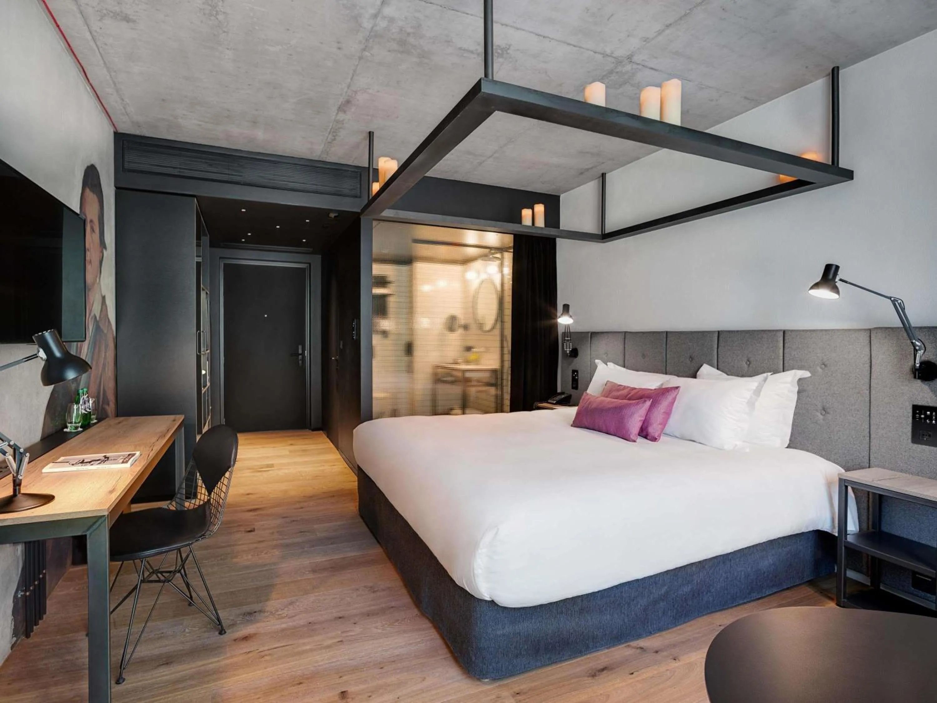 Bedroom, Bed in The Bridge Wroclaw - MGallery